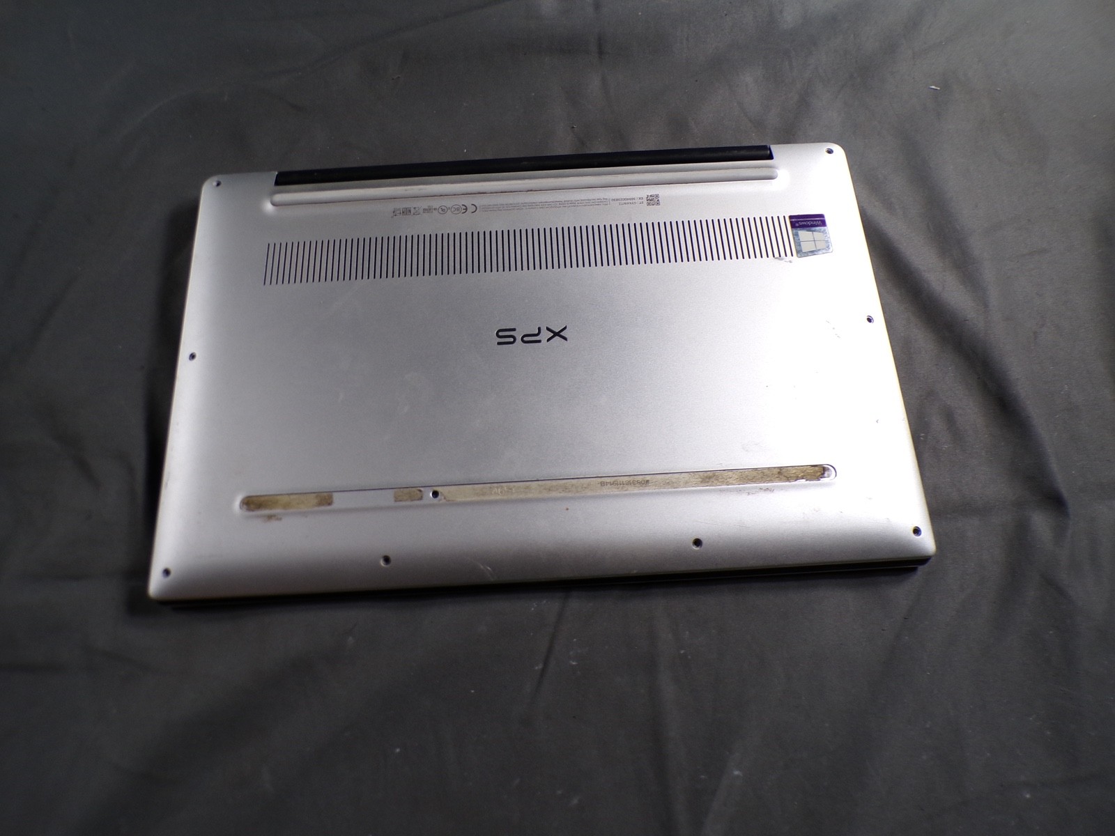 DELL XPS 13 9380 INTEL CORE I7 8TH GEN 8GB RAM **POWER ON NO IMAGE