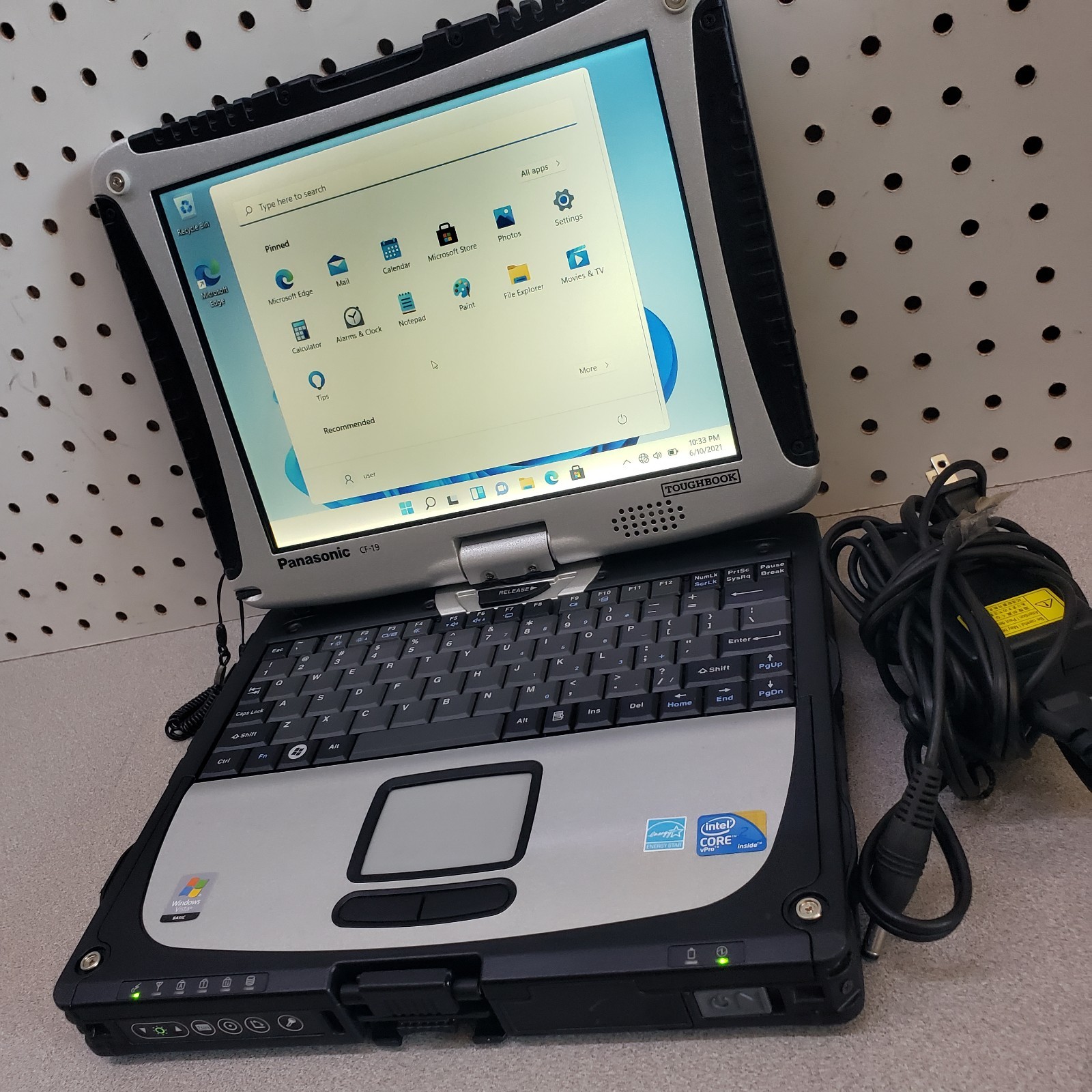Panasonic CF-19 Only 10 Hours Core 2 U9300 1.20GHZ, 4GB, RAM WIN 11 -128GB SSD
