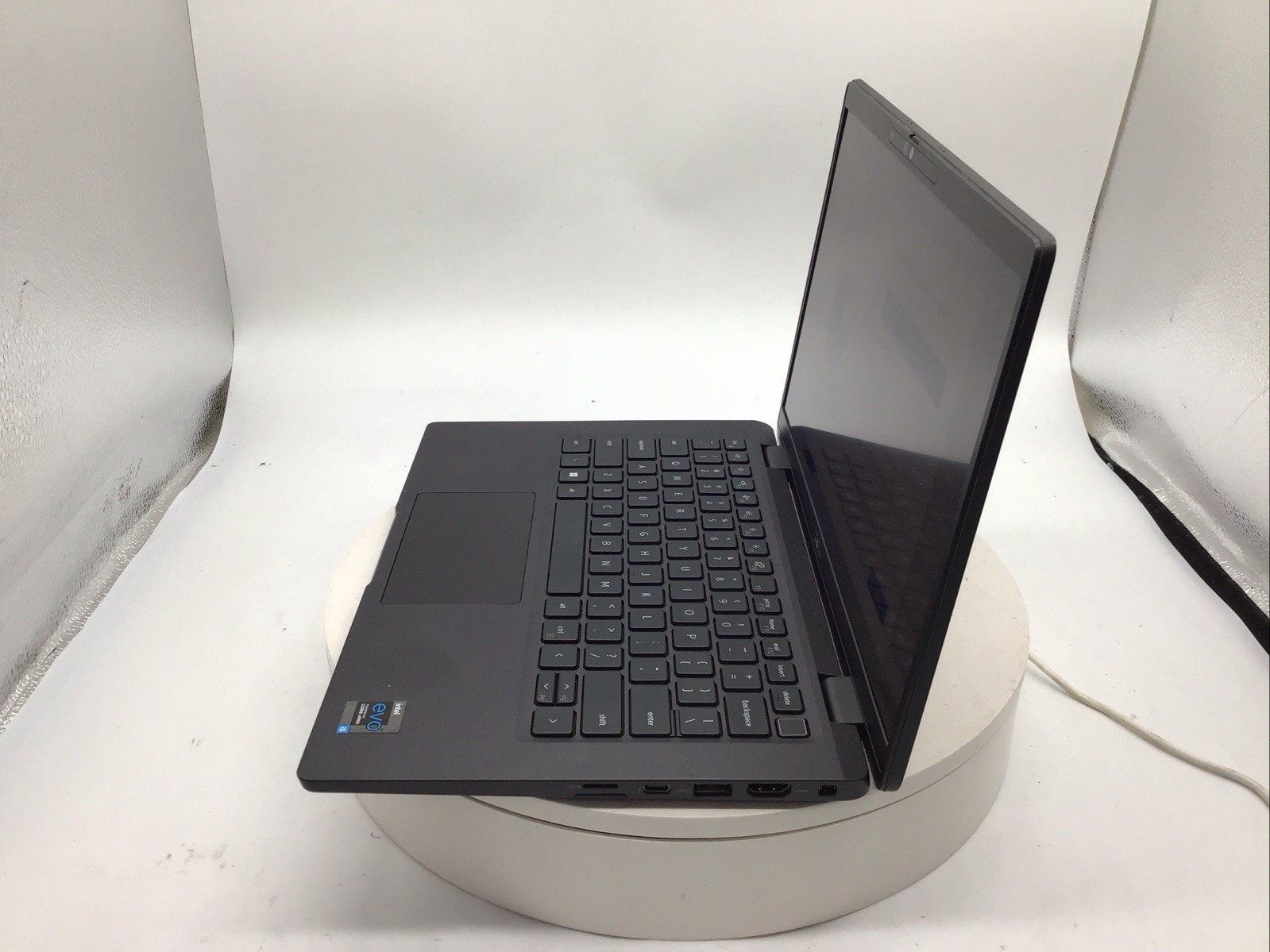Dell Latitude 7320 13.3″ Laptop i5-1145G7 16GB RAM 256GB SSD Windows 11 Pro Used
