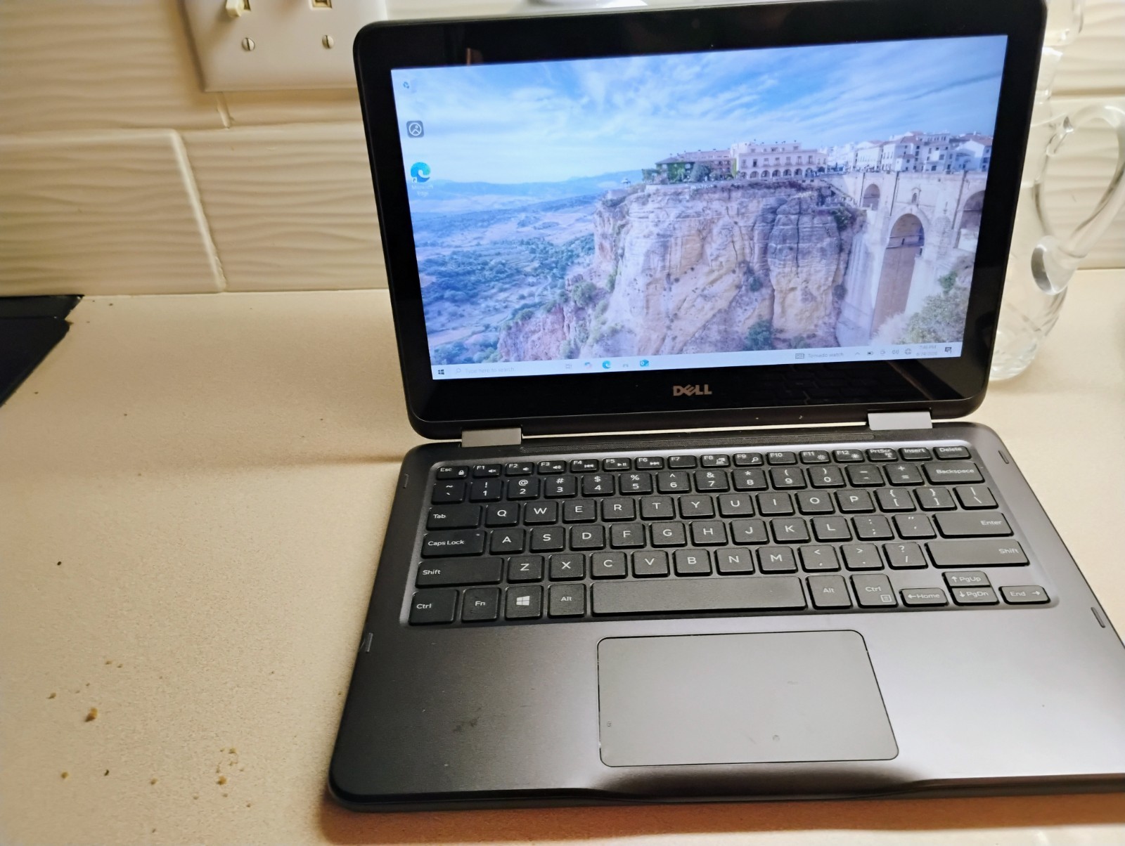 DELL INSPIRON PC Laptop /Tablet 2 in 1 Touch Scree , 5 CORES 2C ,216 m, 8gb ram