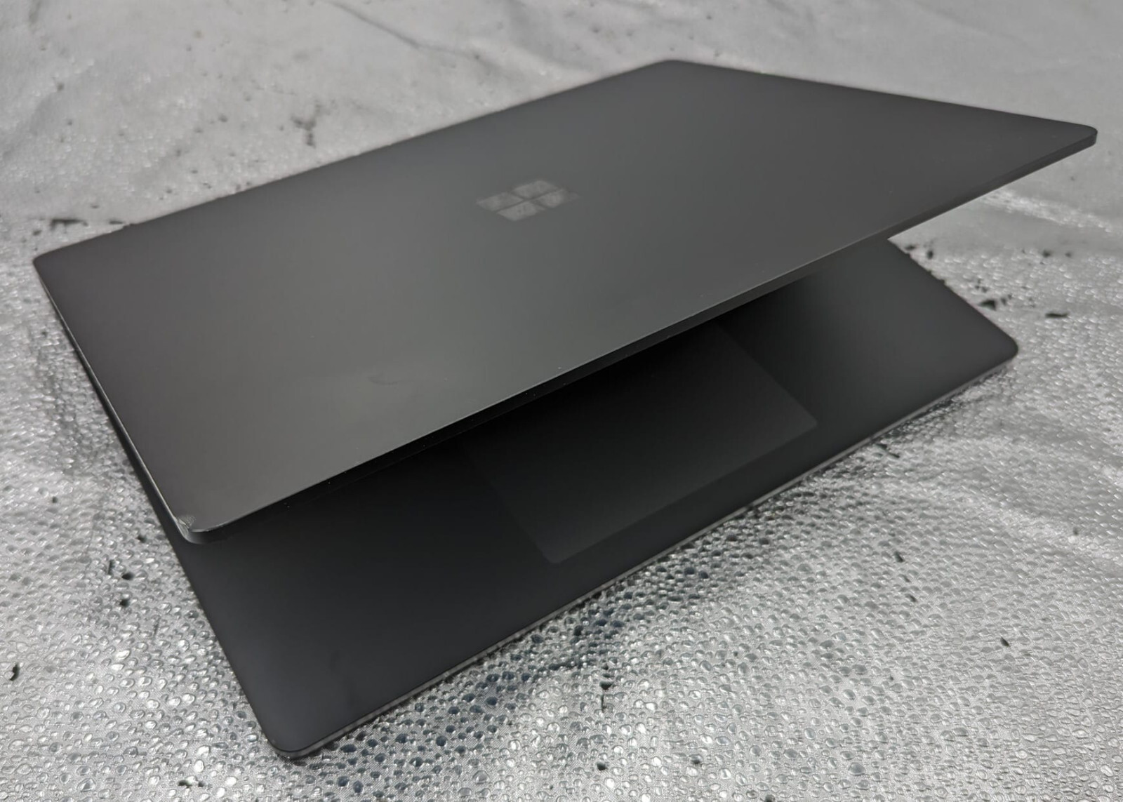 Microsoft Surface Laptop 3 13.5″ 256GB 8G, Intel Core i5-1035G7 – 1.20 GHz,