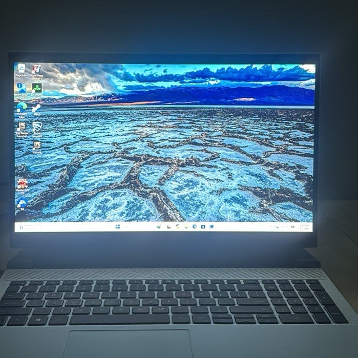 Dell G15 5515 15.6″ Gaming Laptop Ryzen 7 5800H 40gb ram 512GB SSD RTX 3060