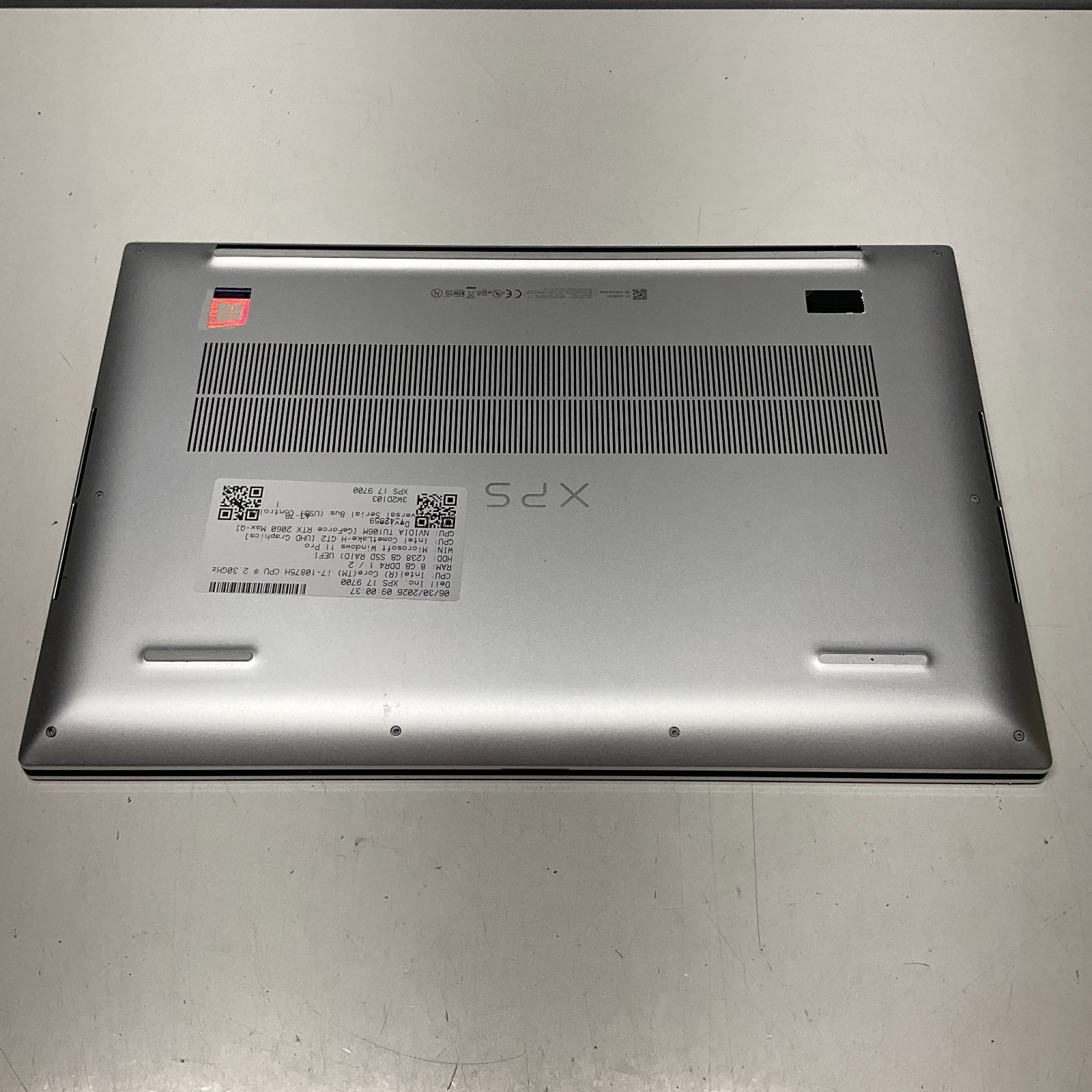 Dell XPS 17 9700 Intel i7-10875H 2.3GHz 256GB SSD 8GB RAM W11P GeForce RTX 2060