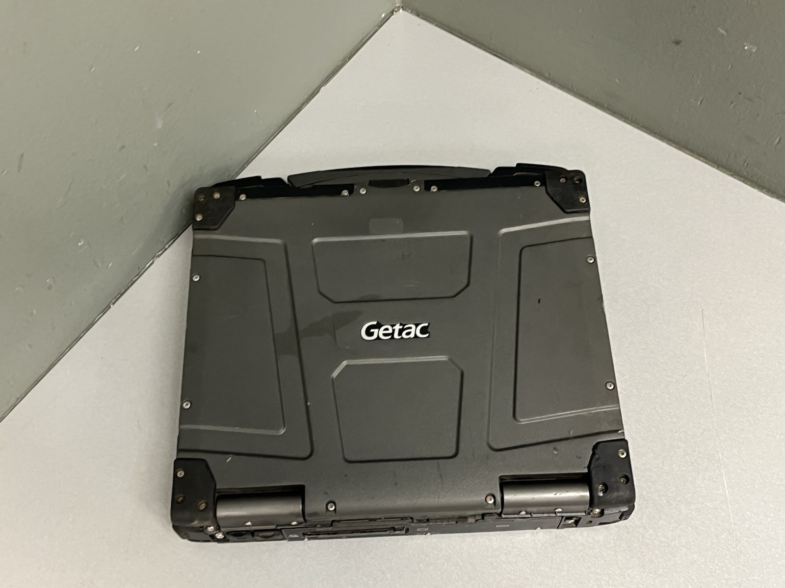Getac B300 G5 Rugged Touch 13.3″ i5-4300M 4GB Ram 128GB SSD 5,322 Hours