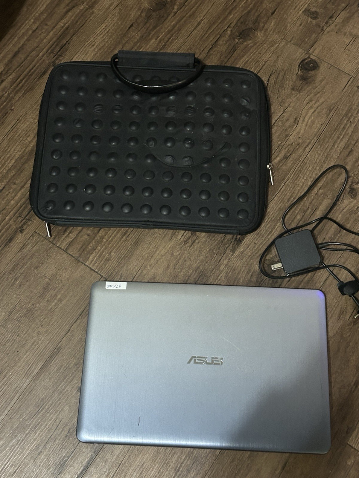 ASUS X540S Intel Pentium Laptop-Parts Repair Only! Case /Charger Included