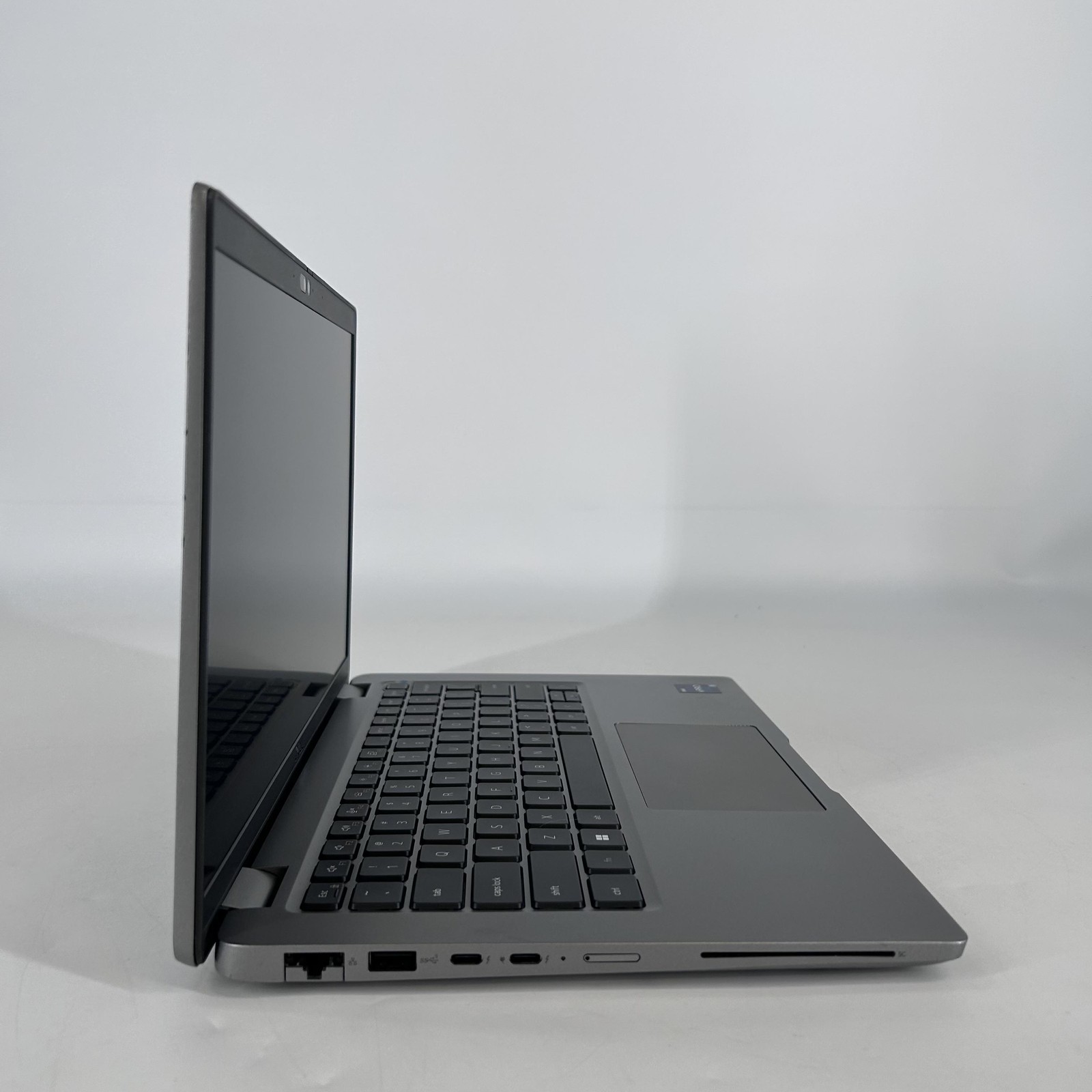 Dell Latitude 5440 14 Gray FHD 1.6 GHz i5-1345U 16GB 256GB SSD Good