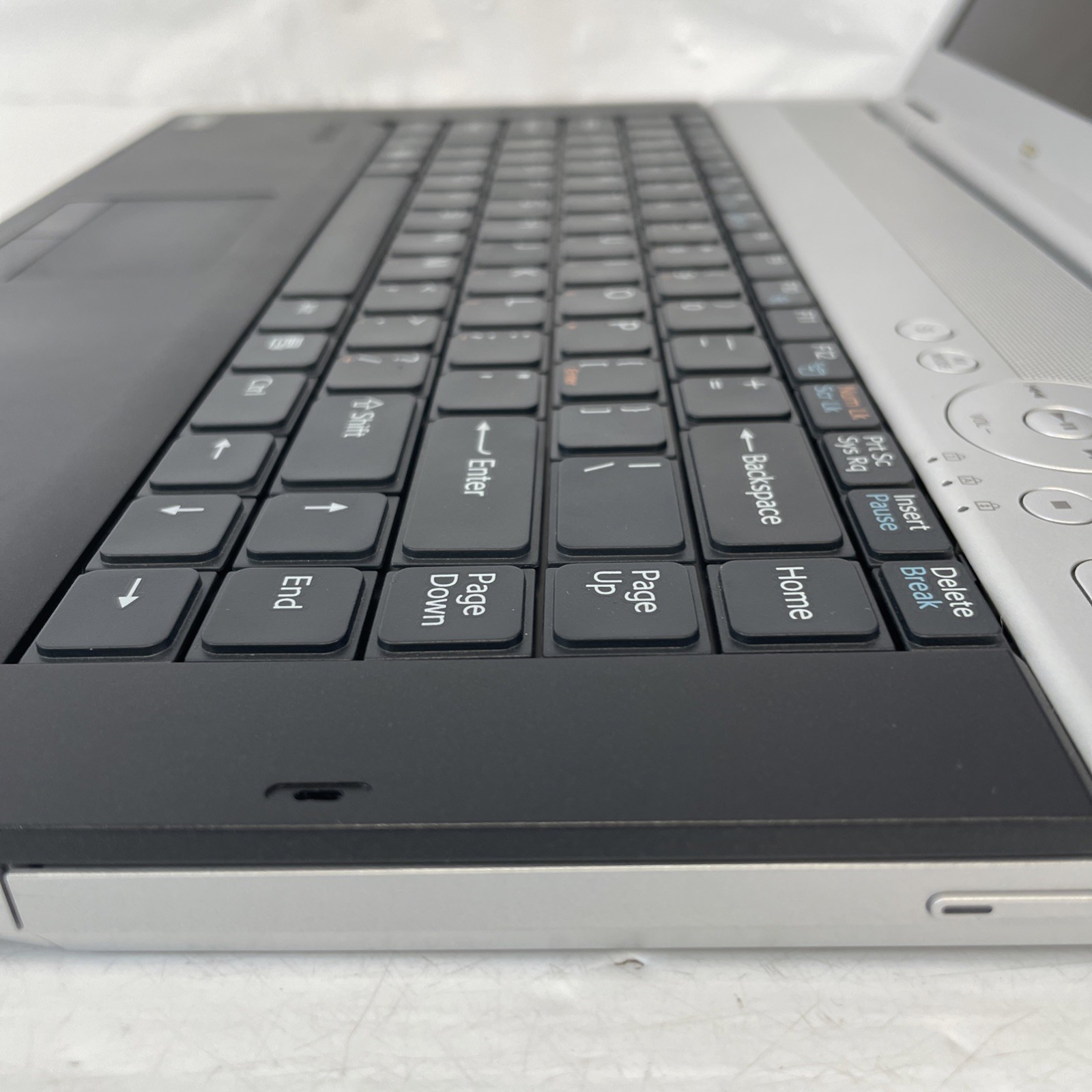Sony VAIO VGN-FZ140E Laptop Intel C2D T7100 1.8GHz 3GB RAM 200GB HDD Windows 10