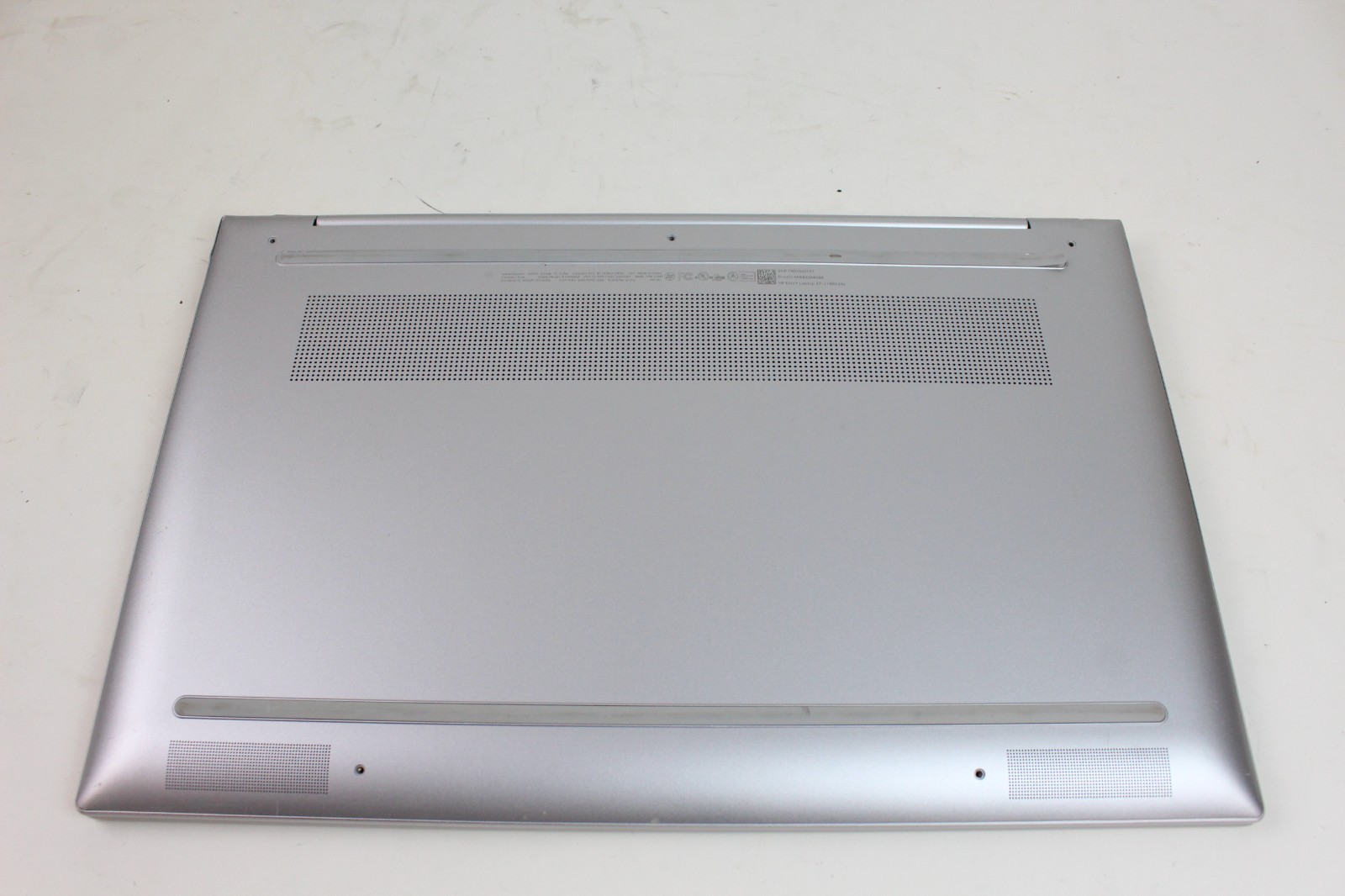 AS IS PARTS HP Envy 17-CR0013DX 17.3″ i7-1260P 8GB RAM NO HDD