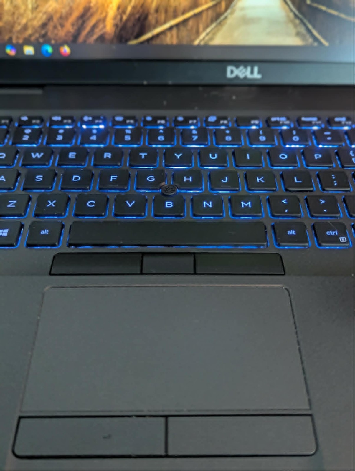 Dell Latitude 5501 Laptop i5 16GB RAM 256GB SSD – Works Plugged In