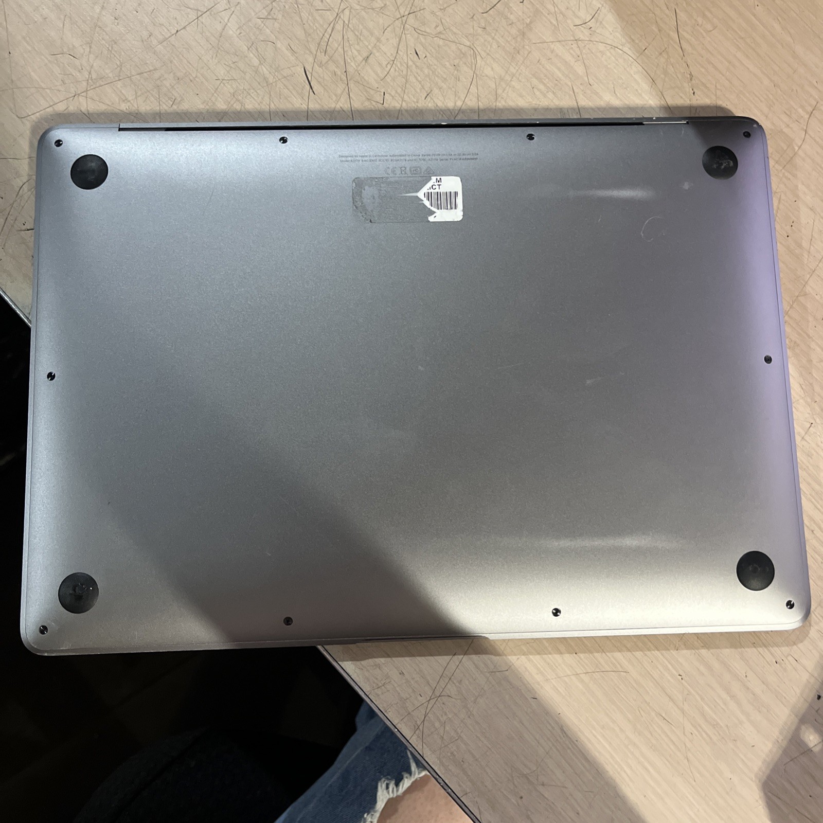 APPLE MACBOOK AIR 13″ SCISSOR, 2020 CORE I3-1000NG4 1.1GHZ 8GB RAM 256SSD ‘