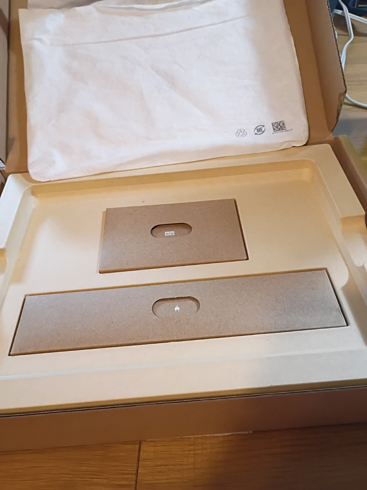 Microsoft Surface Laptop Go 3 12.4in i5 12th Gen 16GB 256GB SSD Platinum