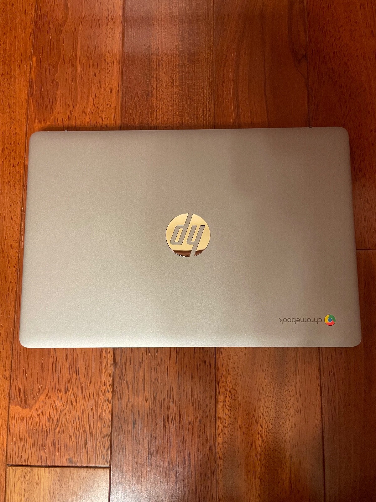 hp chromebook 14 inch, 4gb, 14a-na0023cl great working condition with charger