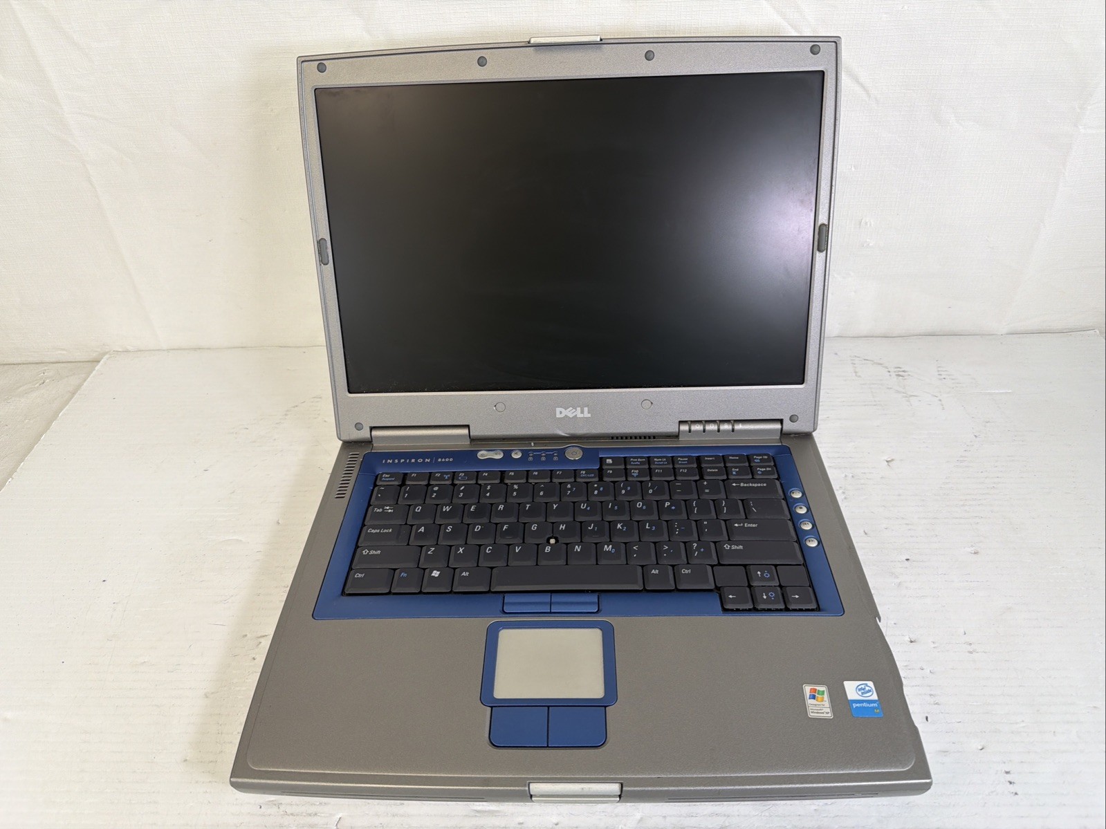 DELL INSPIRON 8600 Boot Pentium M 1 GB Geforce FX 5200 NO HDD/OS/ Batt – READ