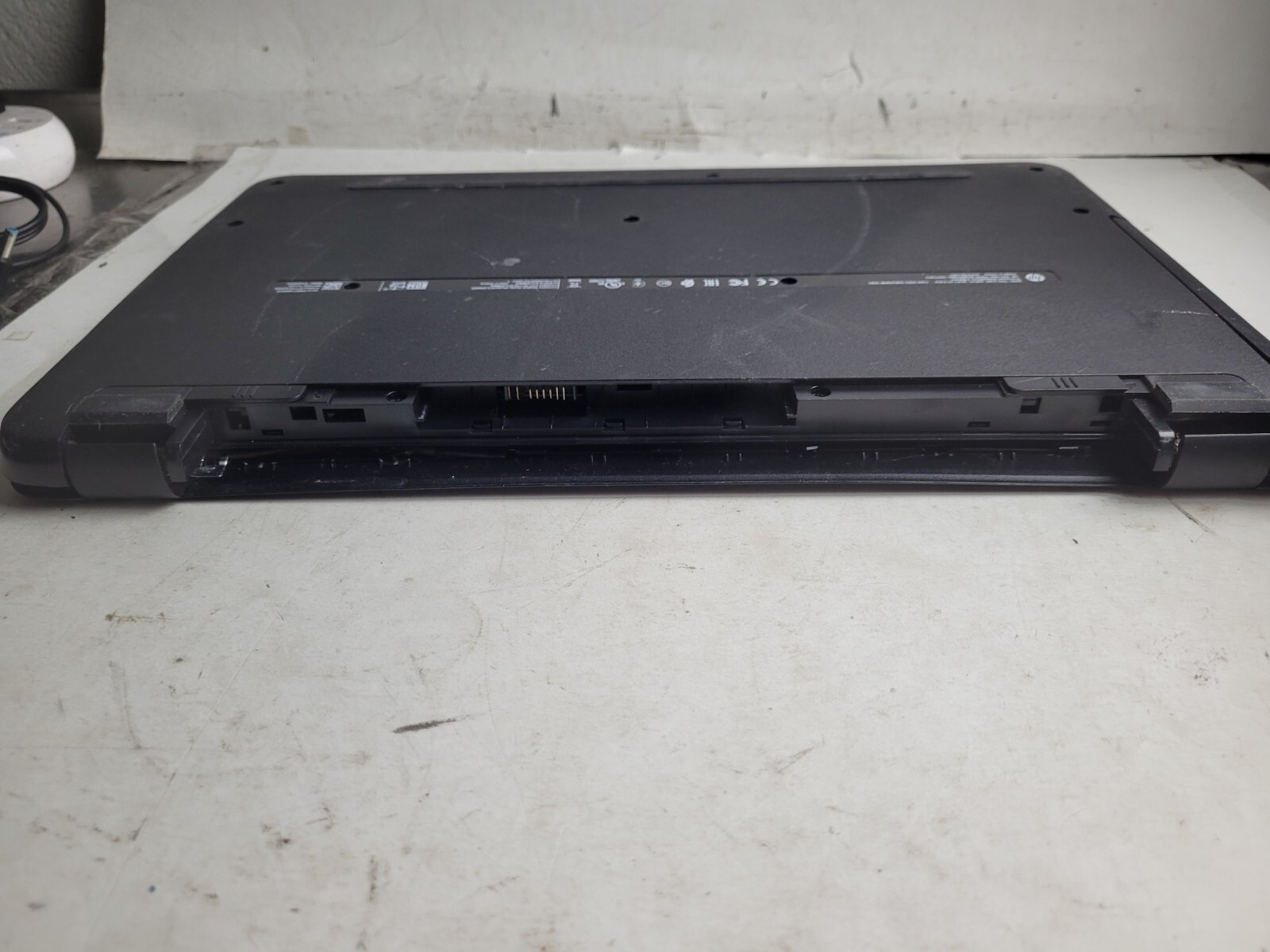 HP model 15-ba009dx w/AMD A6-7310, 4GB RAM, 500GB HDD, 15″ Laptop for Parts#2413