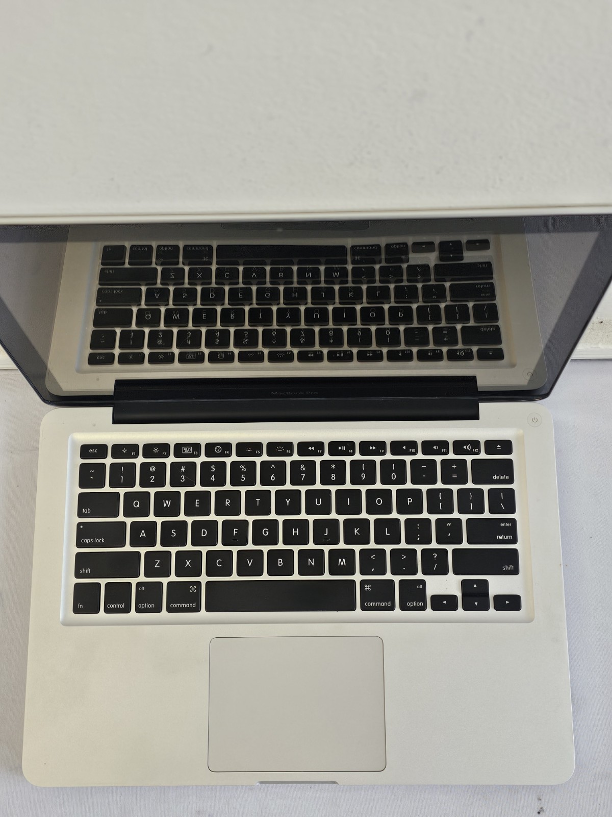 Apple MacBook A1278 Laptop – Intel Duo P8600 – 4GB RAM – BAD BATT – Parts – READ
