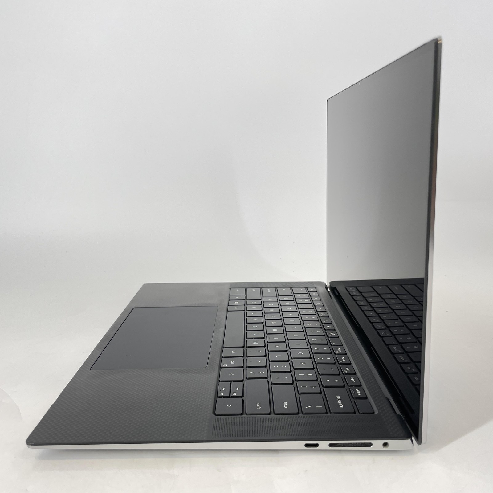 Dell Precision 5550 15 UHD+ TOUCH i7-10875H 2.30GHz 64GB 2TB Quadro T2000 Max-Q