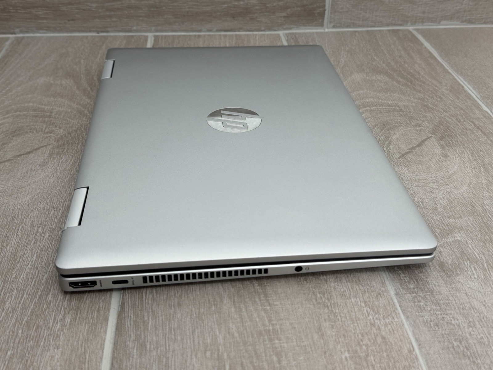 HP Pavilion x360 14-EK0033DX 14″ Touch Laptop Core i5-1235U 8GB RAM 256GB NVMe
