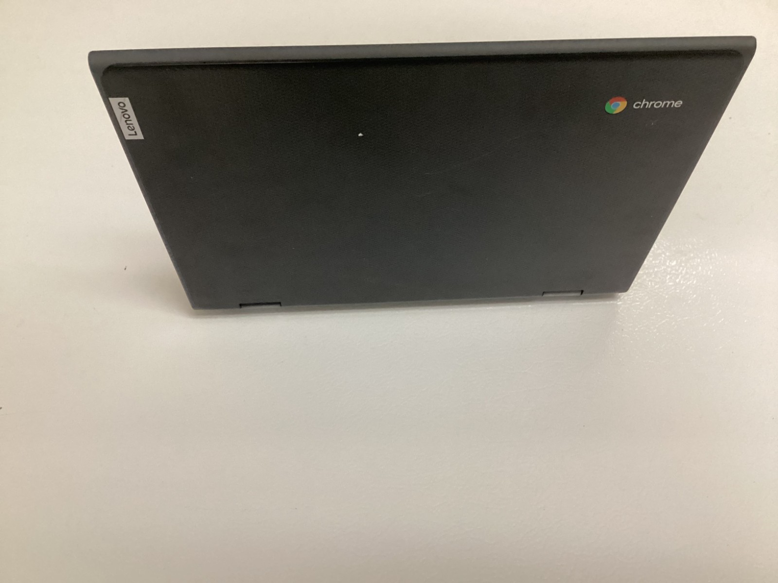 Lenovo 300e chromebook 2nd Gen MTK model 81QC 2 in 1 – 32GB – 11.6″