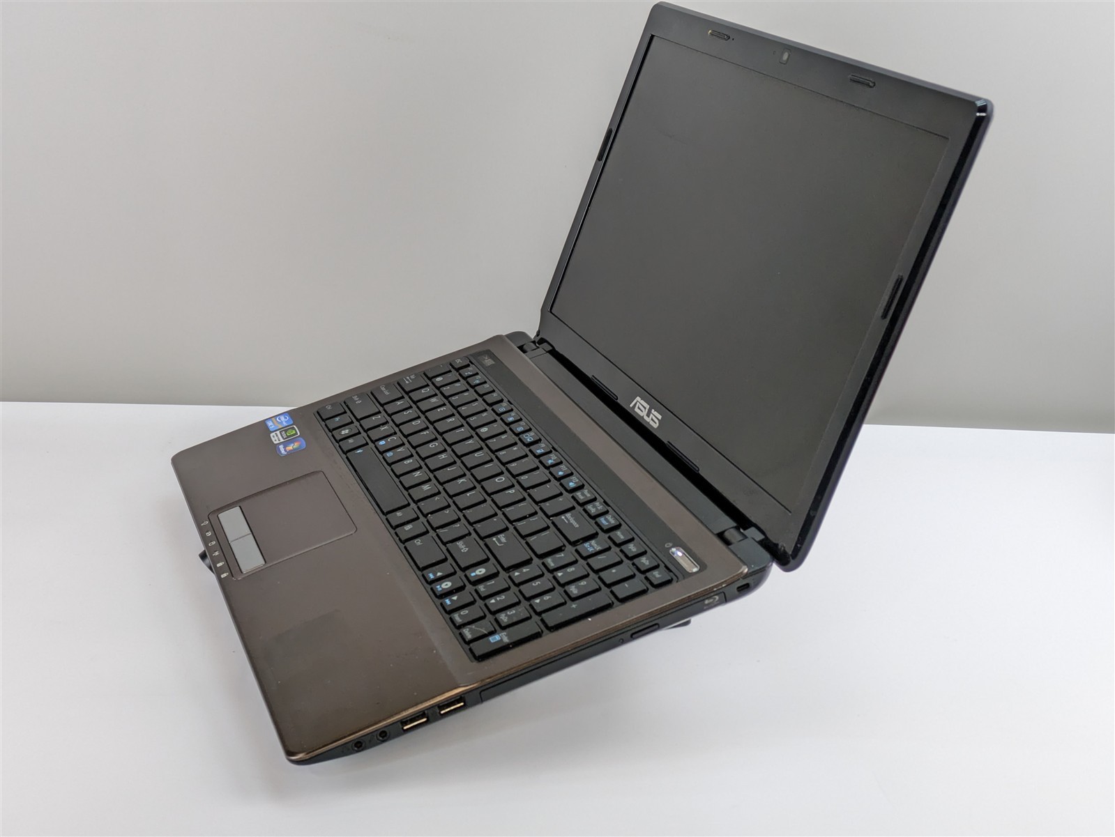 Asus X53SV-SX587V i5-2430M 6GB RAM 640GB HDD 15.6″ GT 540M W10P Laptop