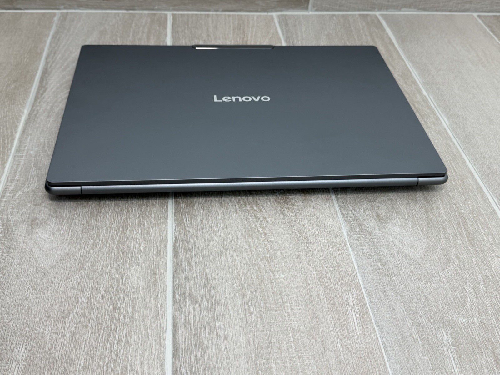 Lenovo Yoga Pro 9 16IAH10 OLED Touch Ultra 9 285H GeForce RTX 5050 32GB RAM 1TB