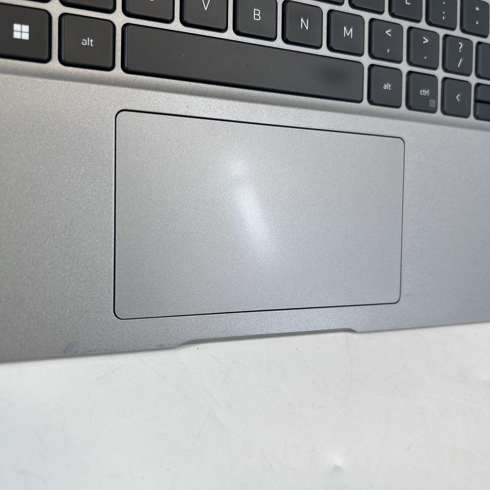 Dell Latitude 5440 14 Gray FHD 1.8 GHz i7-1365U 16GB 512GB SSD Good WHITE SPOTS