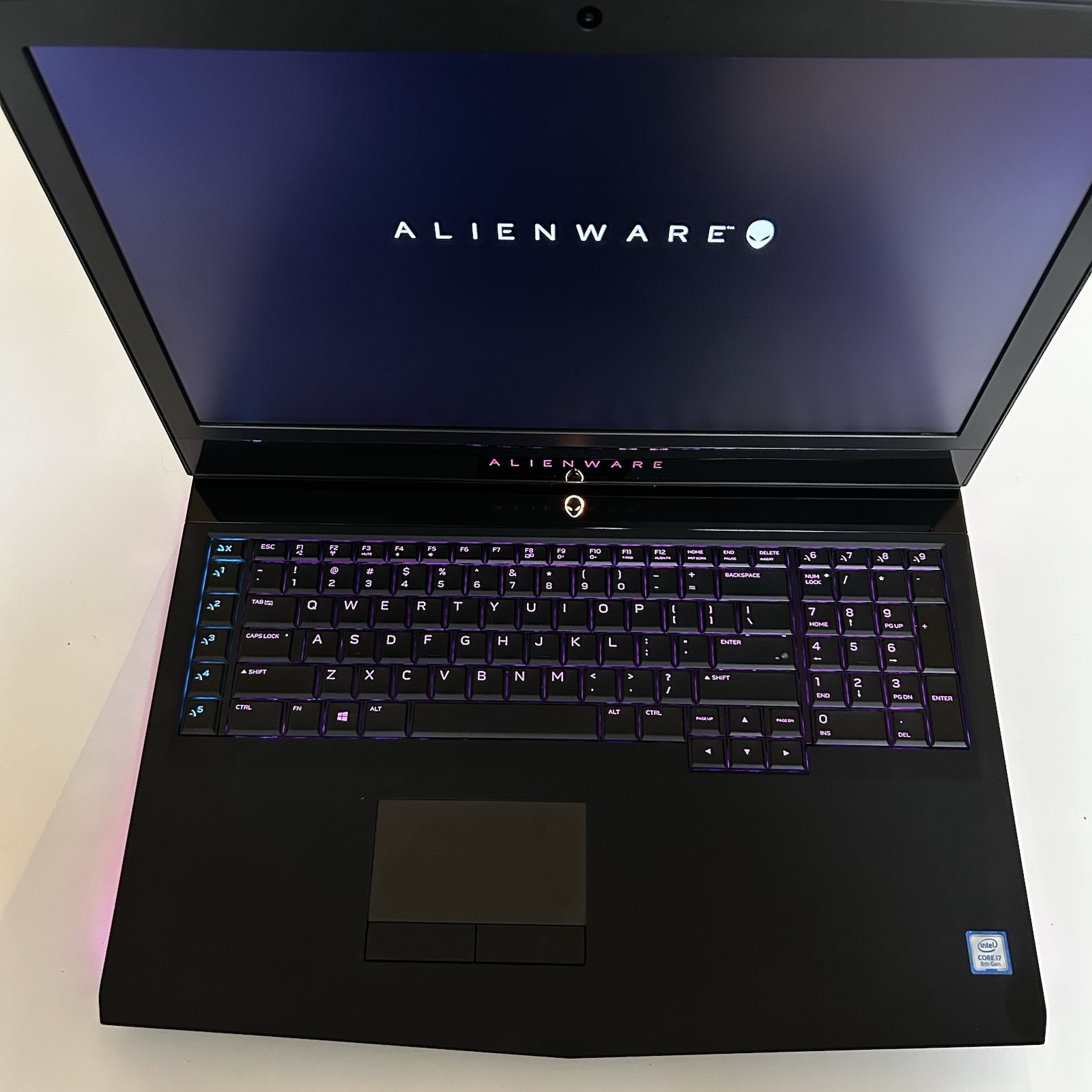 Alienware 17 R5 17.3″ Gaming Laptop-i7-8750H-32GB RAM-1 TB HDD-256 GB SSD *READ*