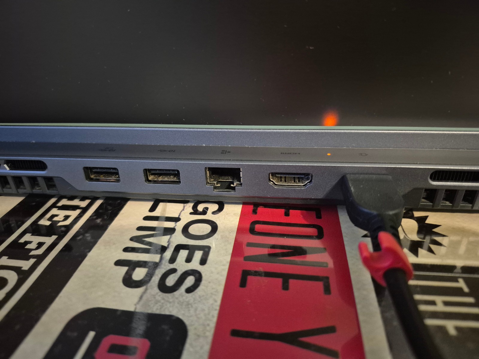 Lenovo Legion Slim 5 Gen 8 16″ 165Hz QHD+ Ryzen 7 7840HS 32GB 2TB RTX 4060