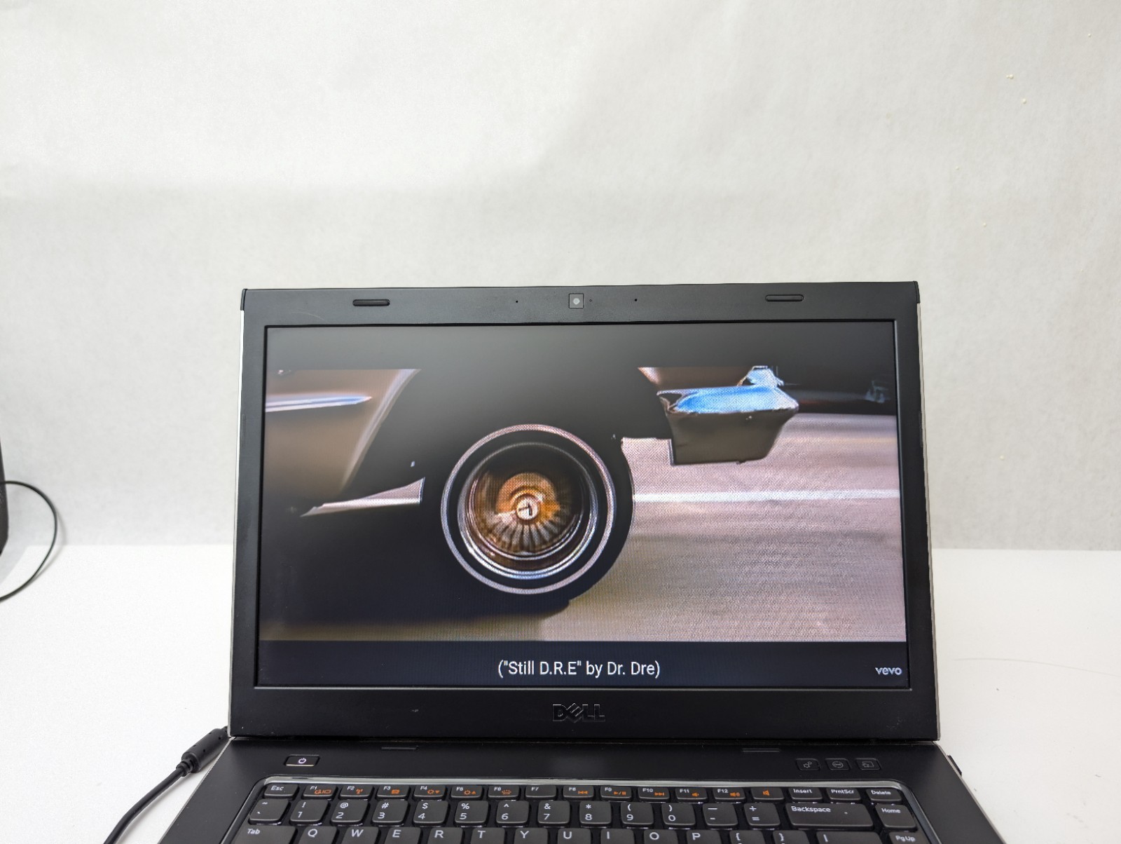 Dell Vostro 3550 Laptop Intel Core i7-2640M @3.50 GHz 8GB 500GB HDD MX Linux
