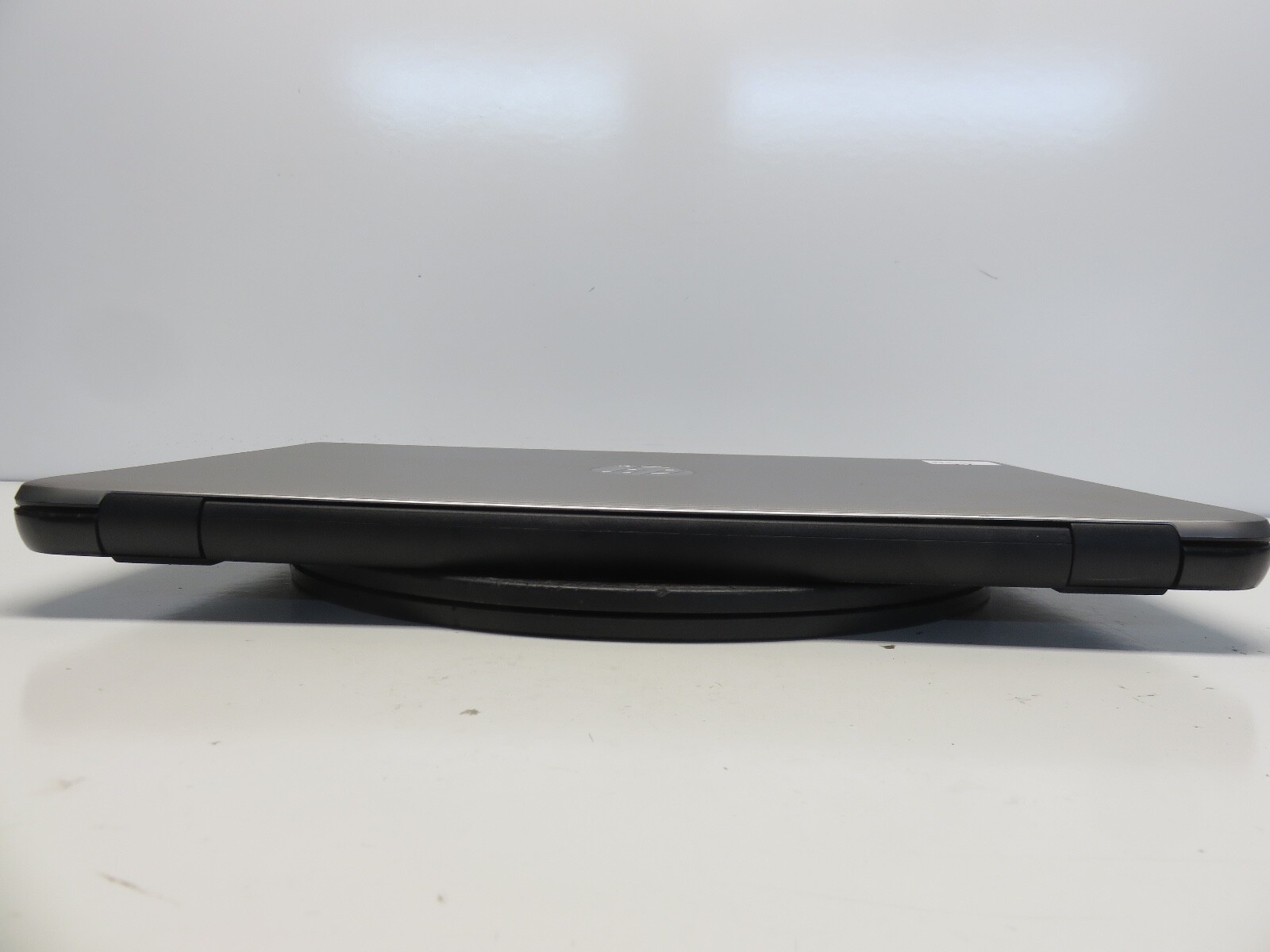HP 17-Y031NR AMD A8-7410 2.2GHz 4GB Windows 10 1TB No Batt