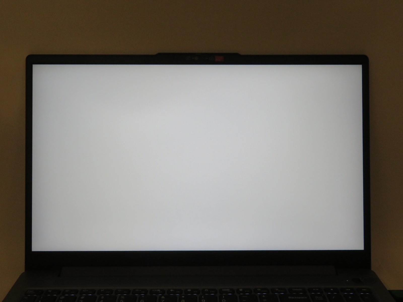 Ideapad Slim 3 15IRU8 15.6in i3-1315U 1.2GHz 8GB RAM 256GB SSD