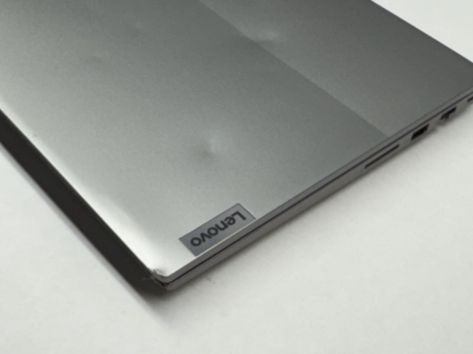 Lenovo ThinkBook 14 G2 ITL 14″ Core i7-1165G7 2.8GHz 16GB RAM 512GB SSD WIN 11