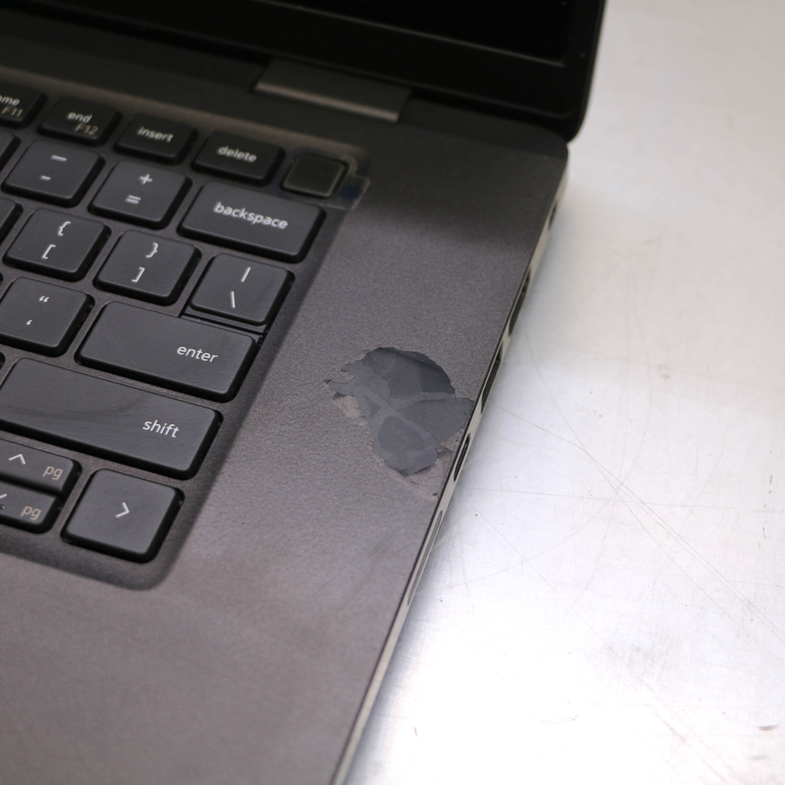 DELL LATITUDE 7530 15.6″ CORE i7-1270P 16GB 512GB SSD W11 **READ** T6-B6