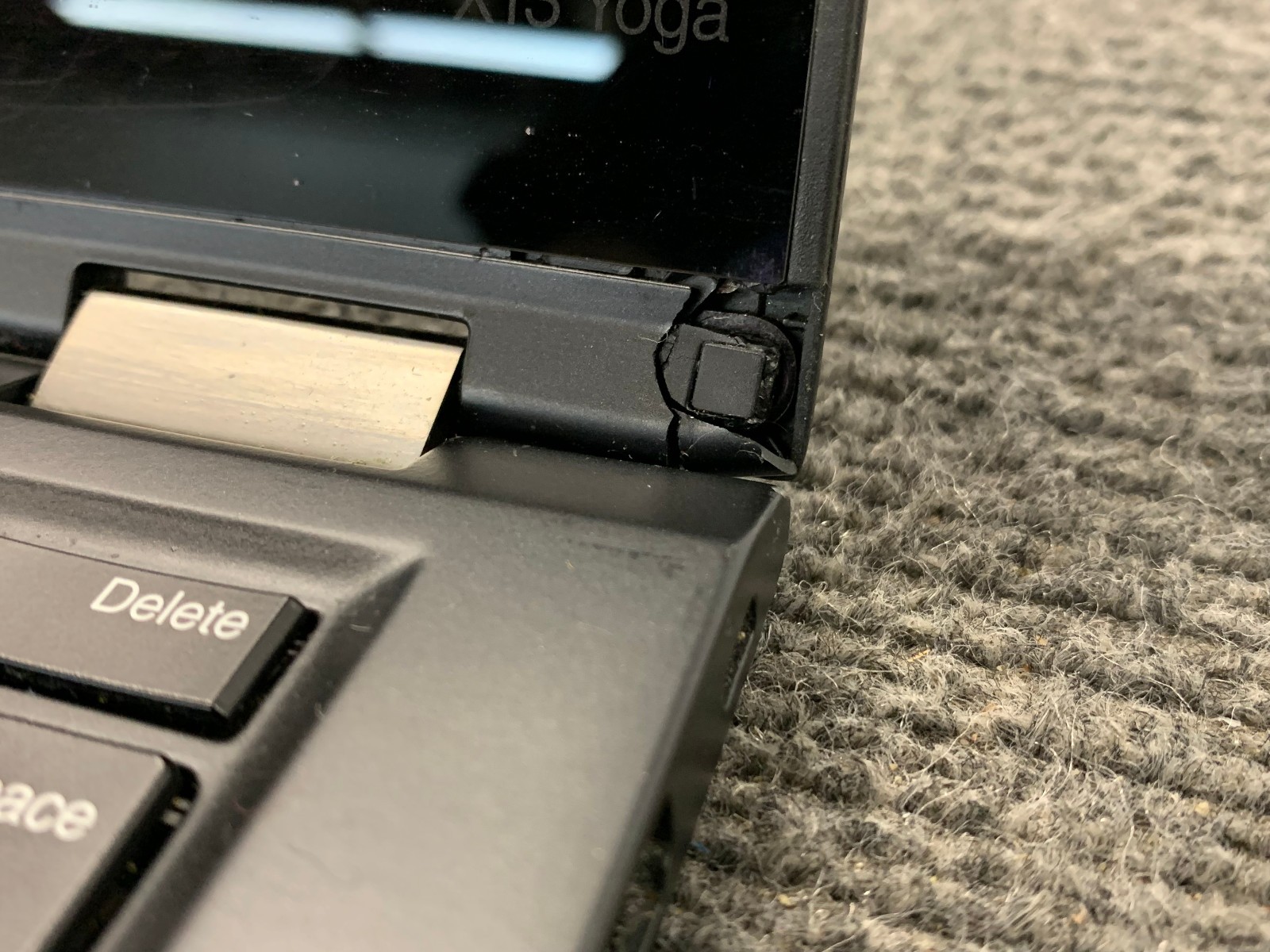 Lenovo ThinkPad X13 Yoga Gen 1 13.3″ 2-in-1 i5-10th 8GB No Storage Boots to BIOS