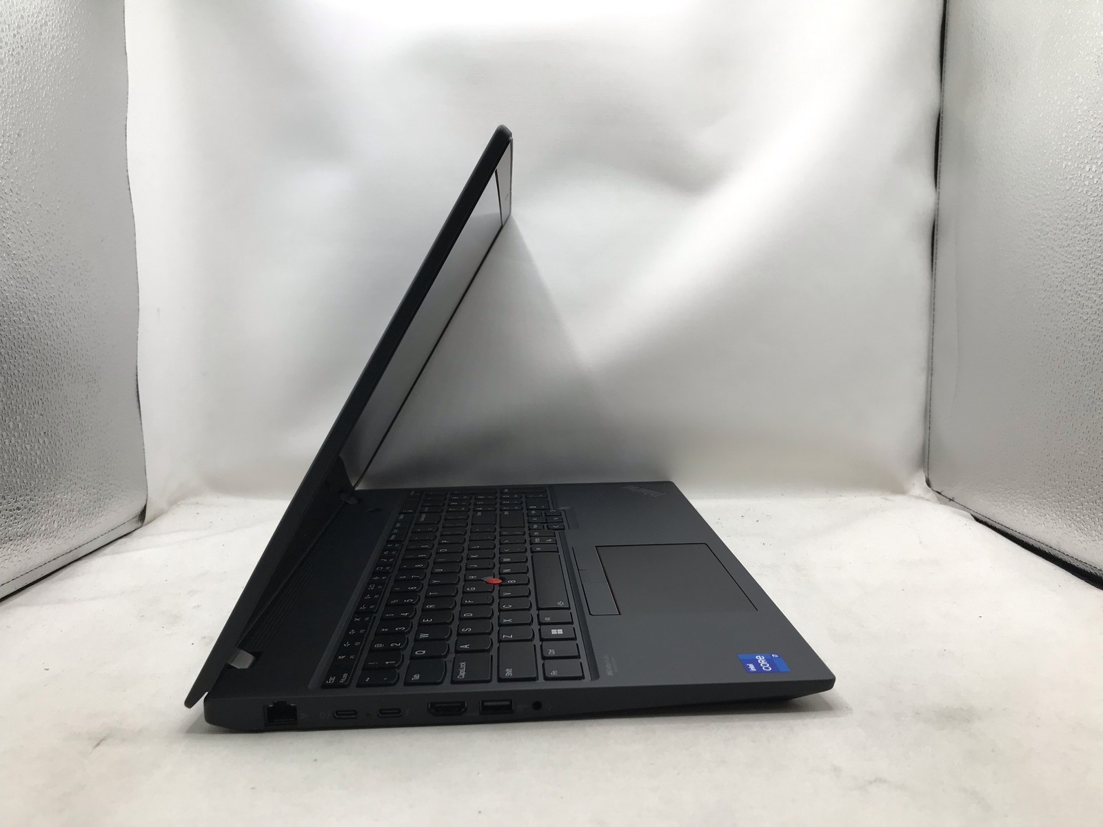 LENOVO THINKPAD T16 GEN 1 16″ i7-1260P 16GB RAM 512GB SSD *GRADE D*