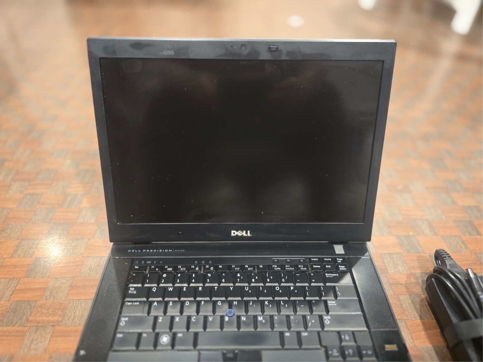 Dell Precision M4400 15″ Laptop Intel C2D 4GB 500GB Windows 7 FX770M