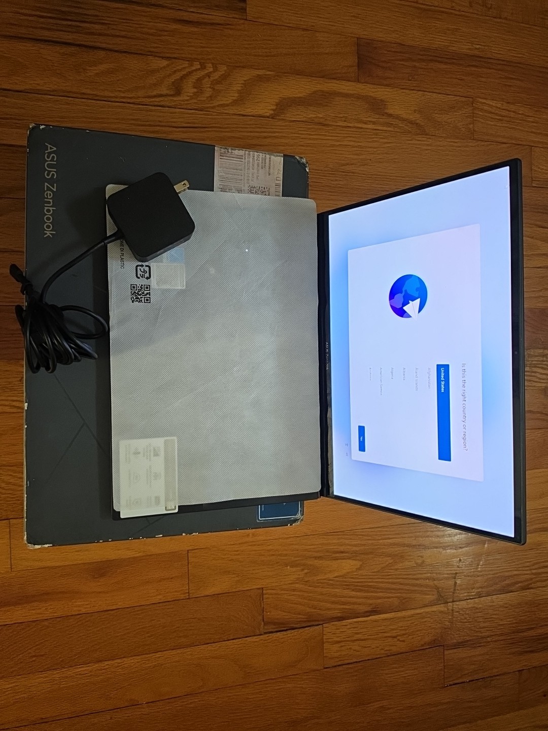 ASUS UM3402YA-WS51T Zenbook 14 OLED 14″ 2.8K Touchscreen Ryzen 5 7530U 2GHz AMD