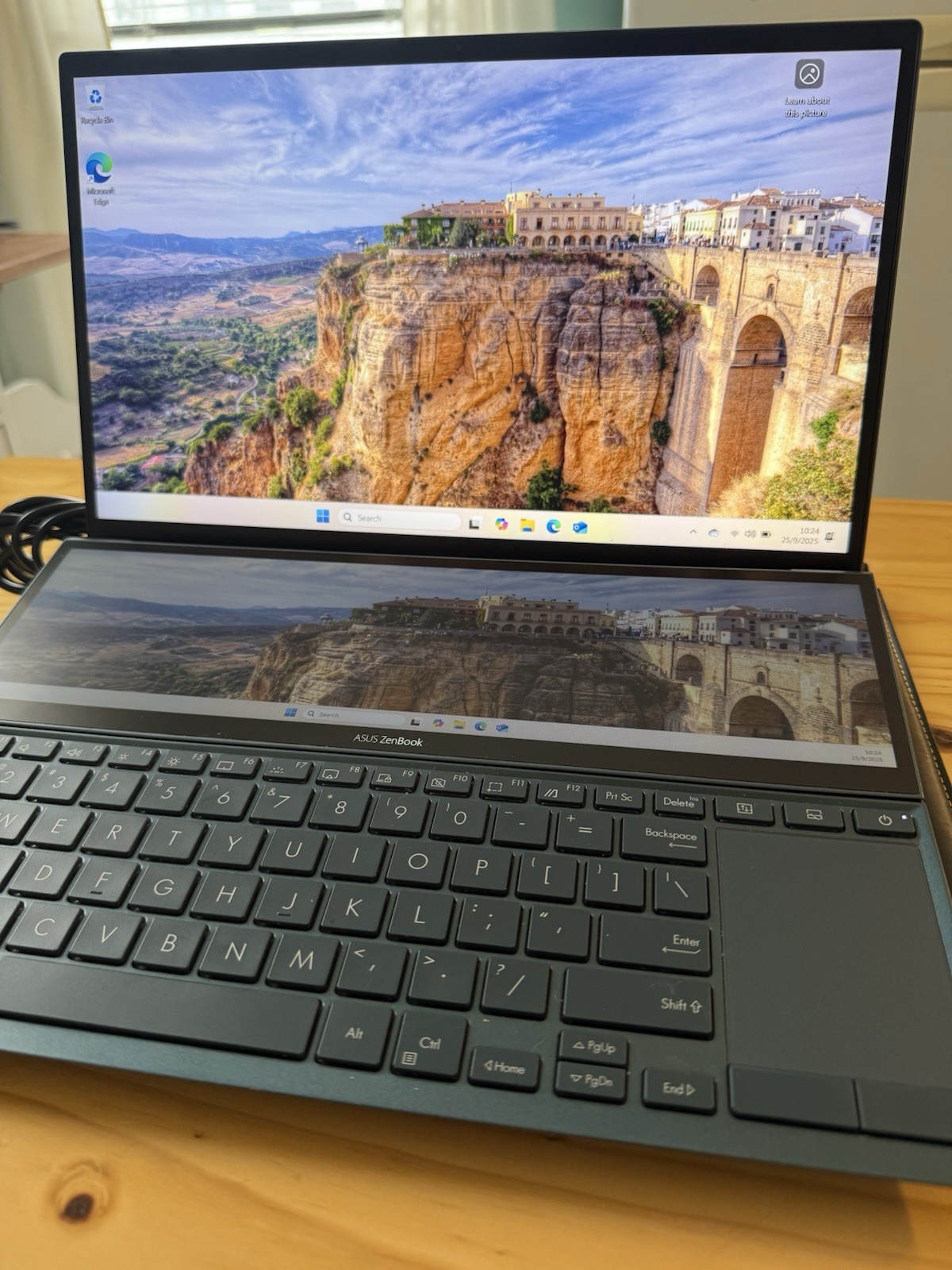 ASUS Zenbook Pro Duo 15.6-inch 11th Gen Intel Core I7