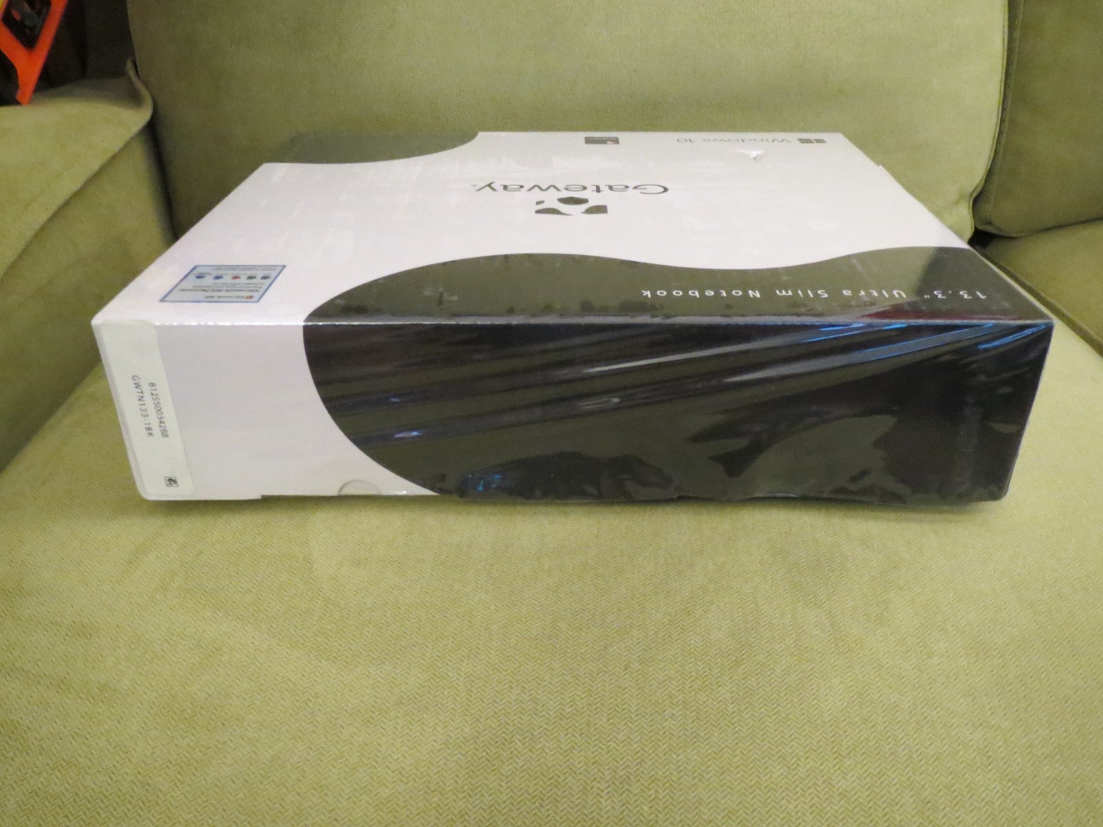 Gateway (Cow Theme) 13.3 inch Ultra Slim Notebook GWTN133-1BK, EMPTY BOX ONLY