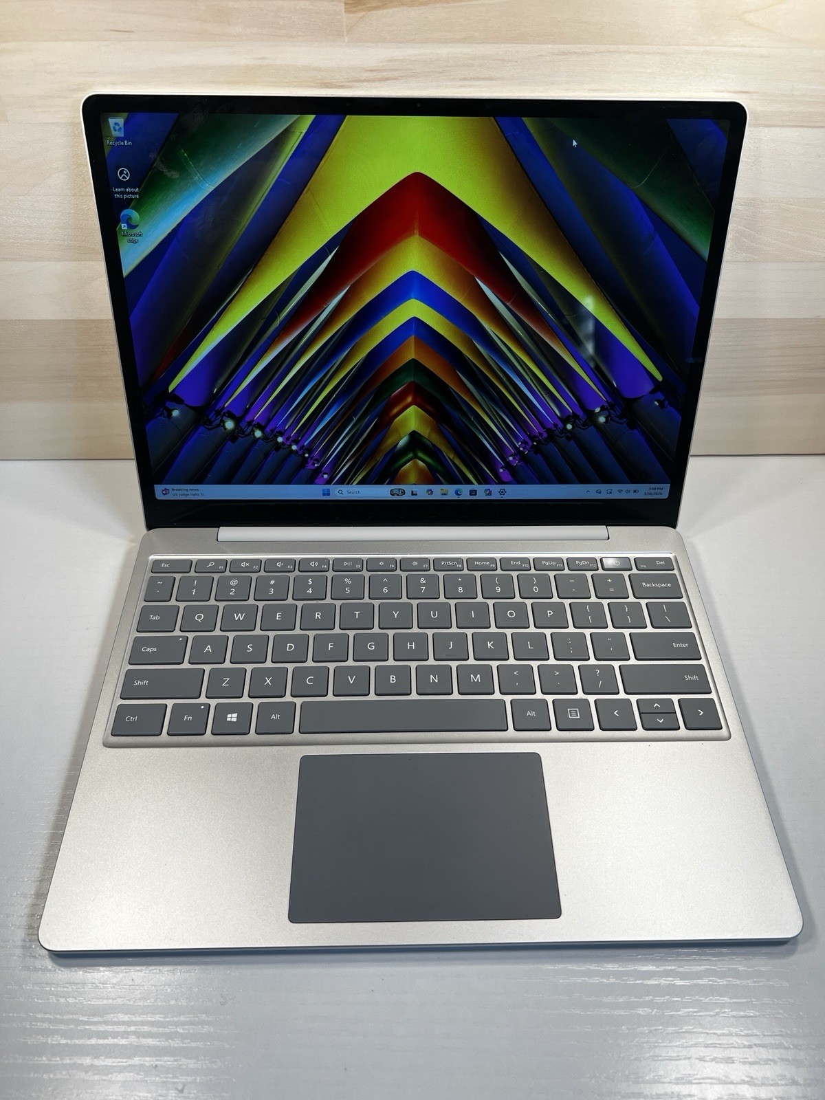 Microsoft Surface Laptop Go 12.4″ Touchscreen (256GB SSD, Intel Core i5-1035G1,