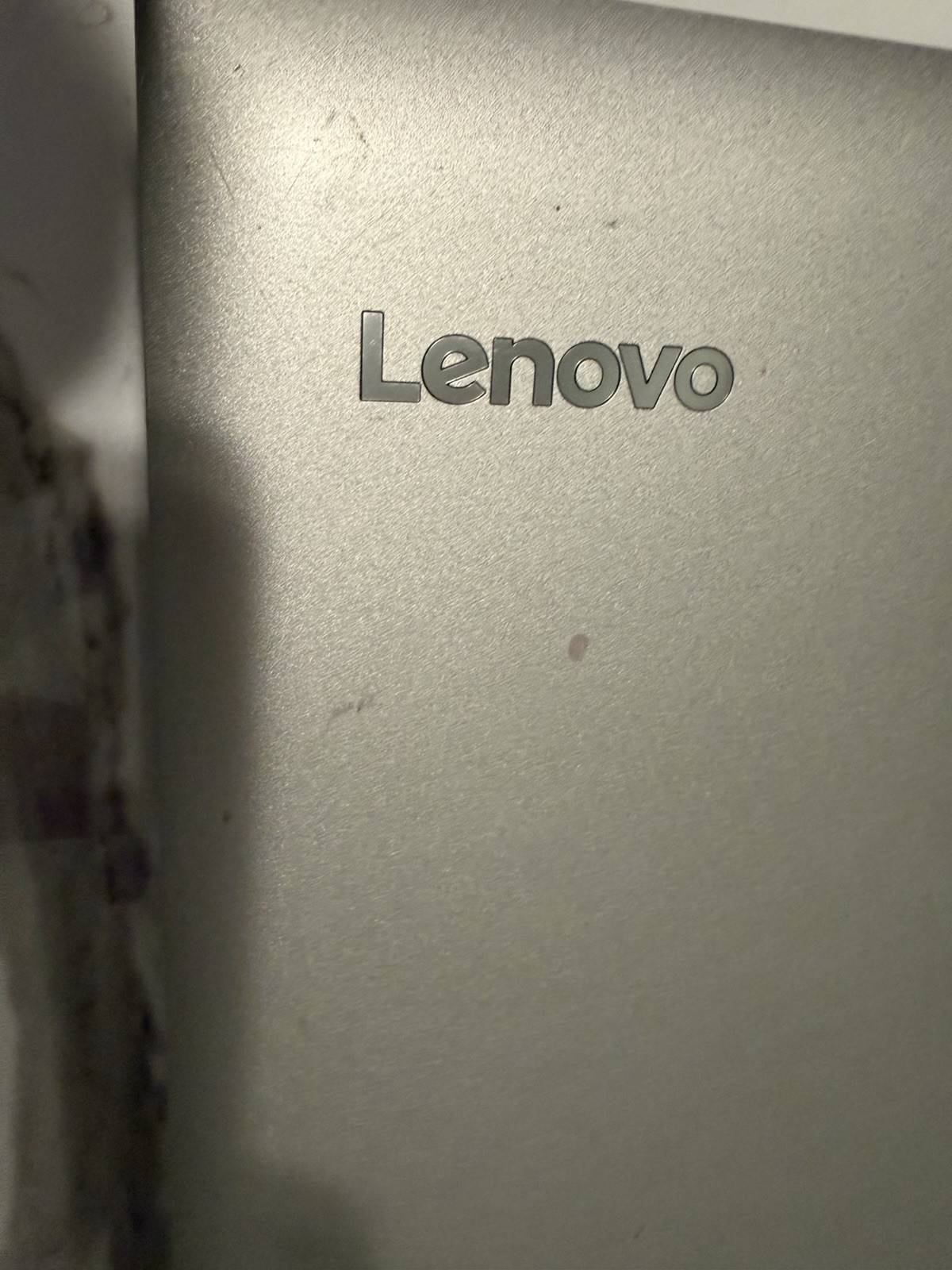 Lenovo IdeaPad 330 15.6″ AMD A9 8GB RAM 1TB HDD +128GB SSD Silver