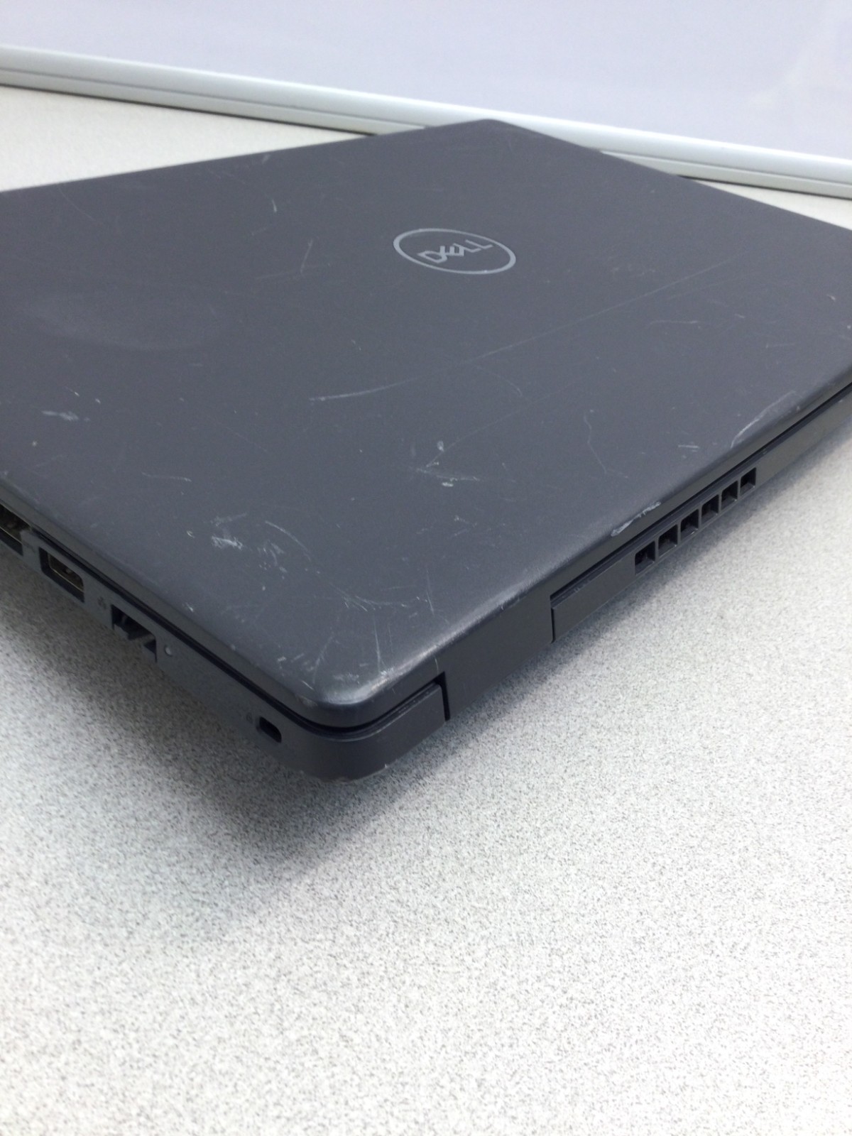 Dell Latitude 3510 15.6”Core i5-10210U 1.60GHz 8GB RAM 512GB SSD WIN 11 PRO