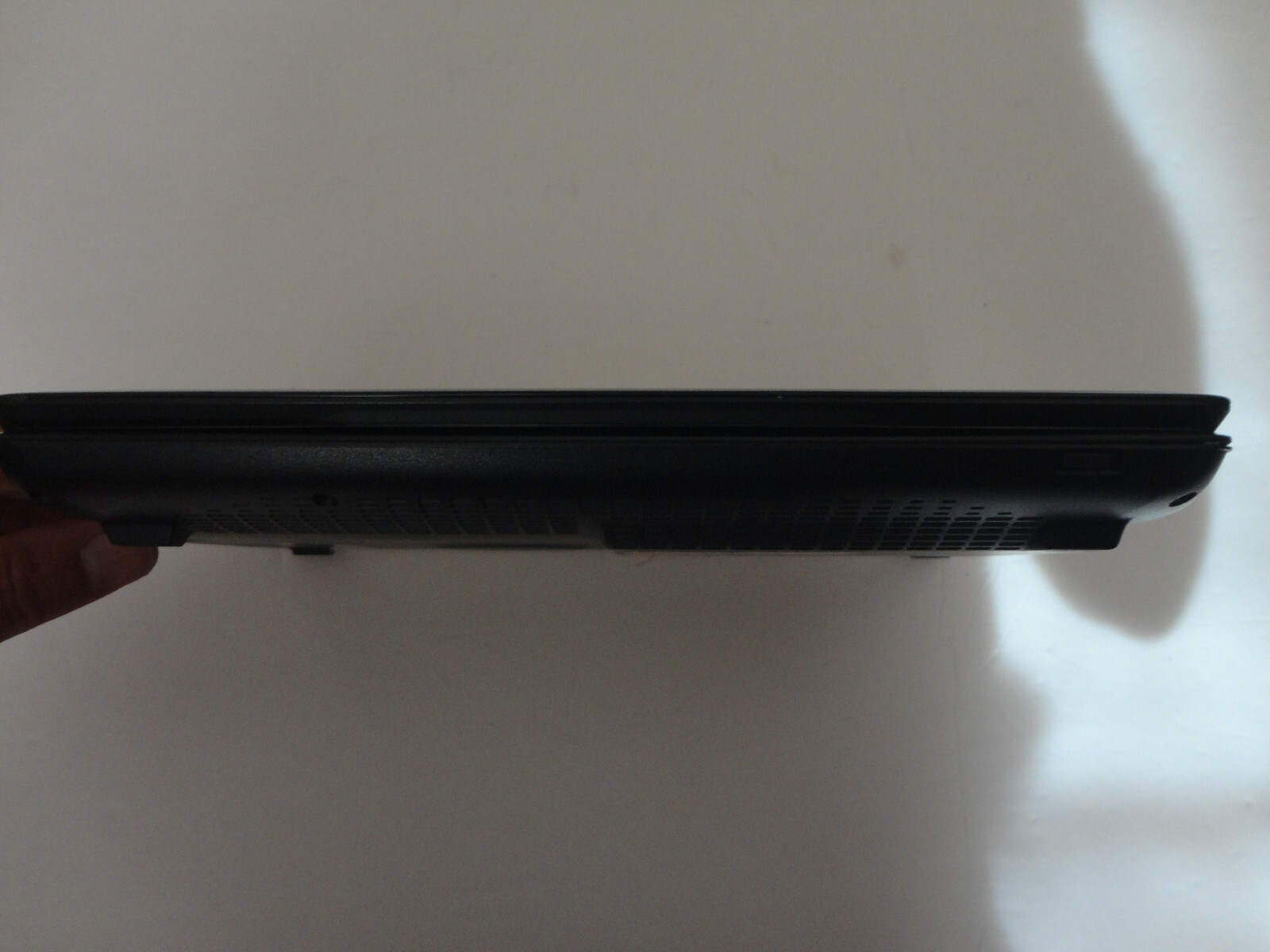 Acer Aspire One Series Model ZG5 Netbook-10.1″ (untested, no charger) AS IS!
