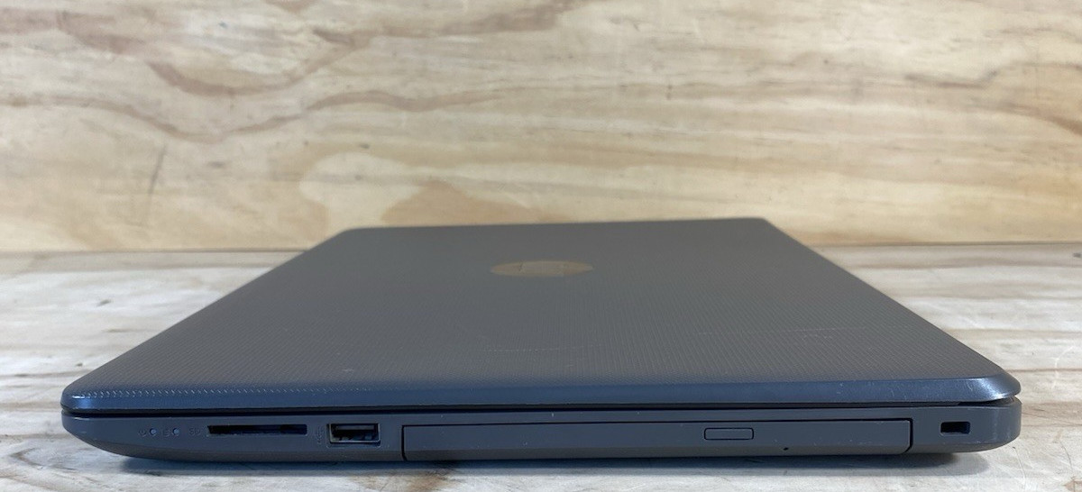 HP 250 G6 Core i5-7200U 2.5 GHz 8 GB RAM 256ssd Win 10 Pro/79% batt