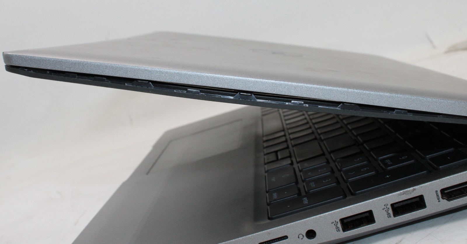 15.6″ Dell PRECISION 3561 Laptop i7-11850H 2.50GHz 16GB RAM 256GB SSD Win 11 **