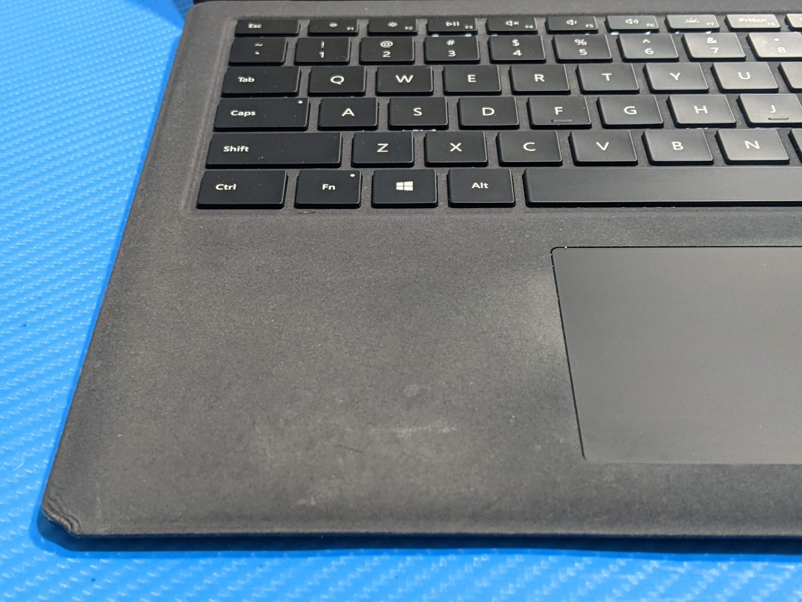 MS Surface Laptop 2 1769 13.5″ 2256×1504 TOUCH i7-8th 1.9GHz 8GB 256GB SSD W11P