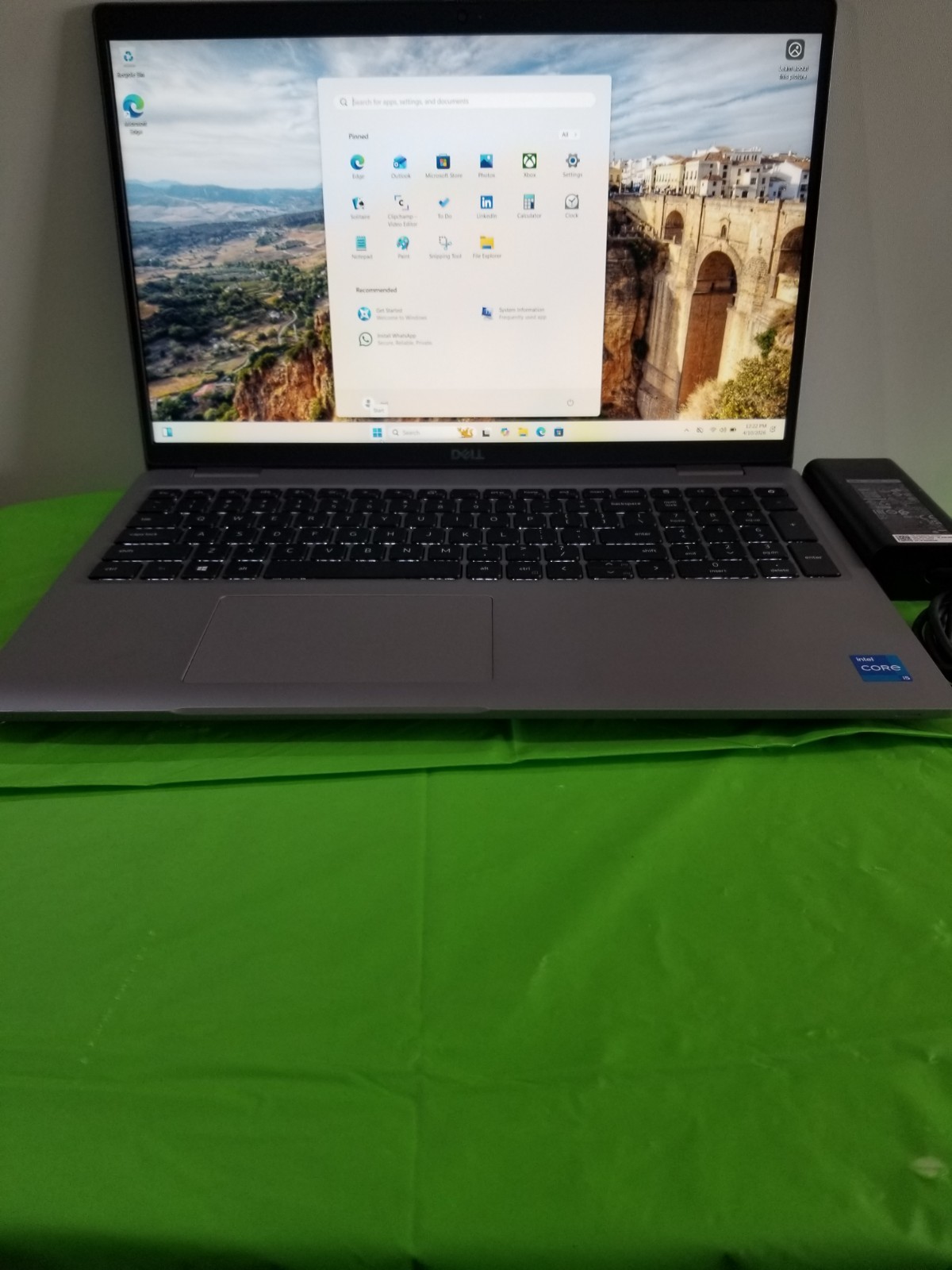 Dell Latitude 5520 15.6″ i5-1135G7 2.4GHz 16GB RAM 256GB SSD WIN 11 PRO