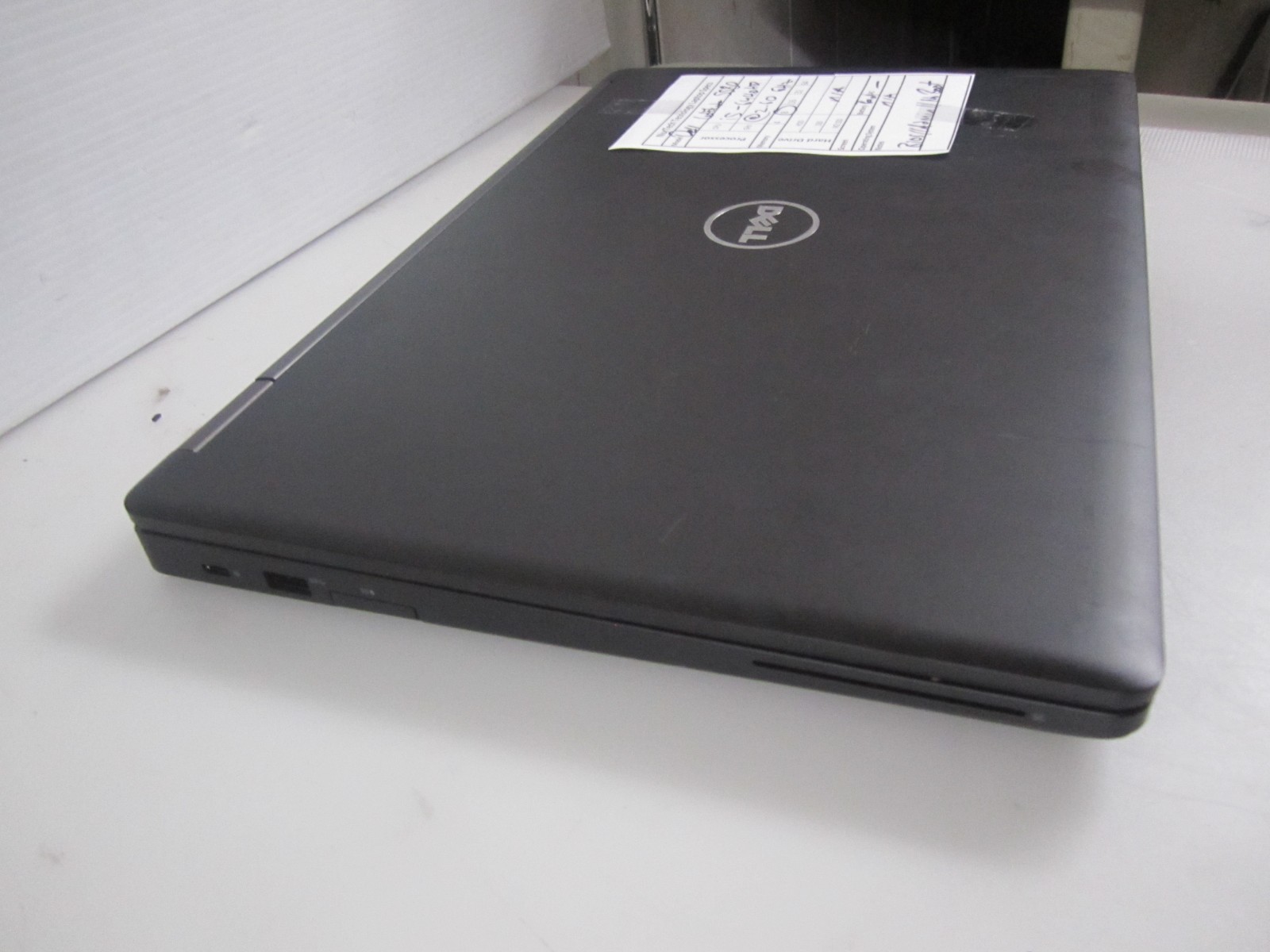Dell Latitude 5580 15.6″ i5-6440HQ 2.6GHz 8GB No HDD/OS/AC BIOS Laptop + AC BIOS