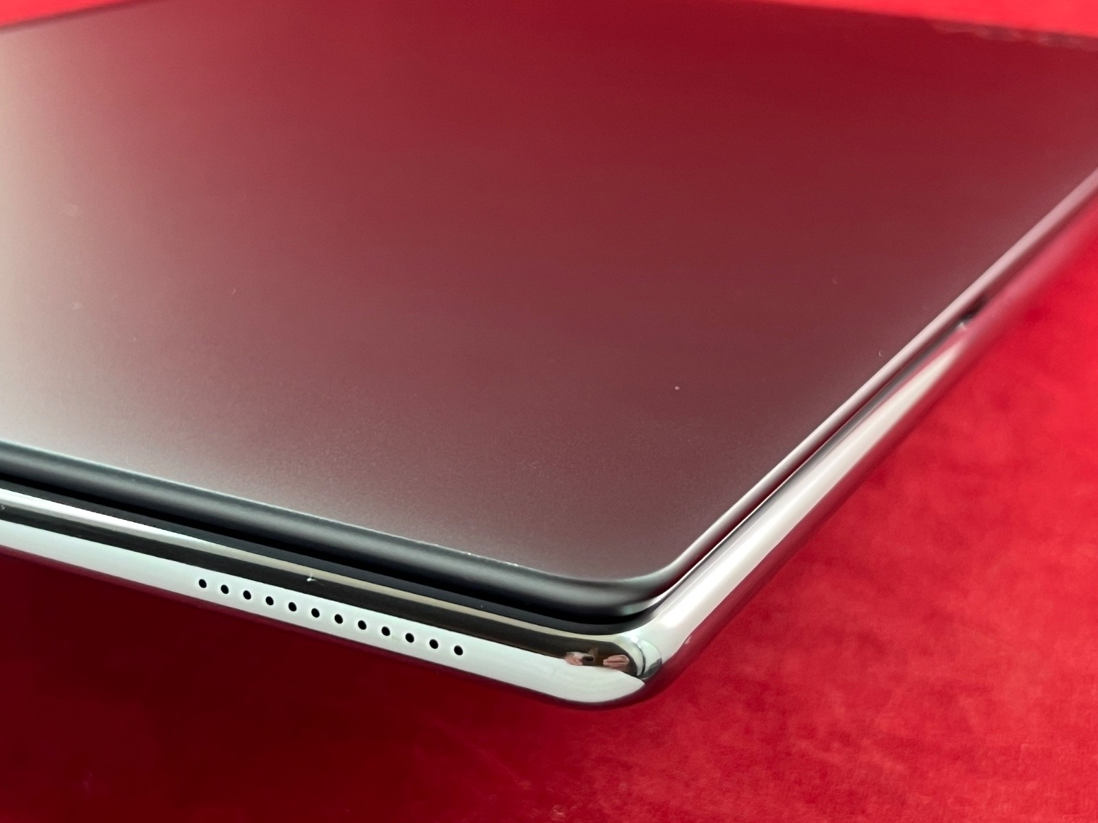 4K LENOVO YOGA 9i 14″ CONVERTIBLE LAPTOP 1 TB SSD 16GB RAM INTEL i7-1360P +CASE!
