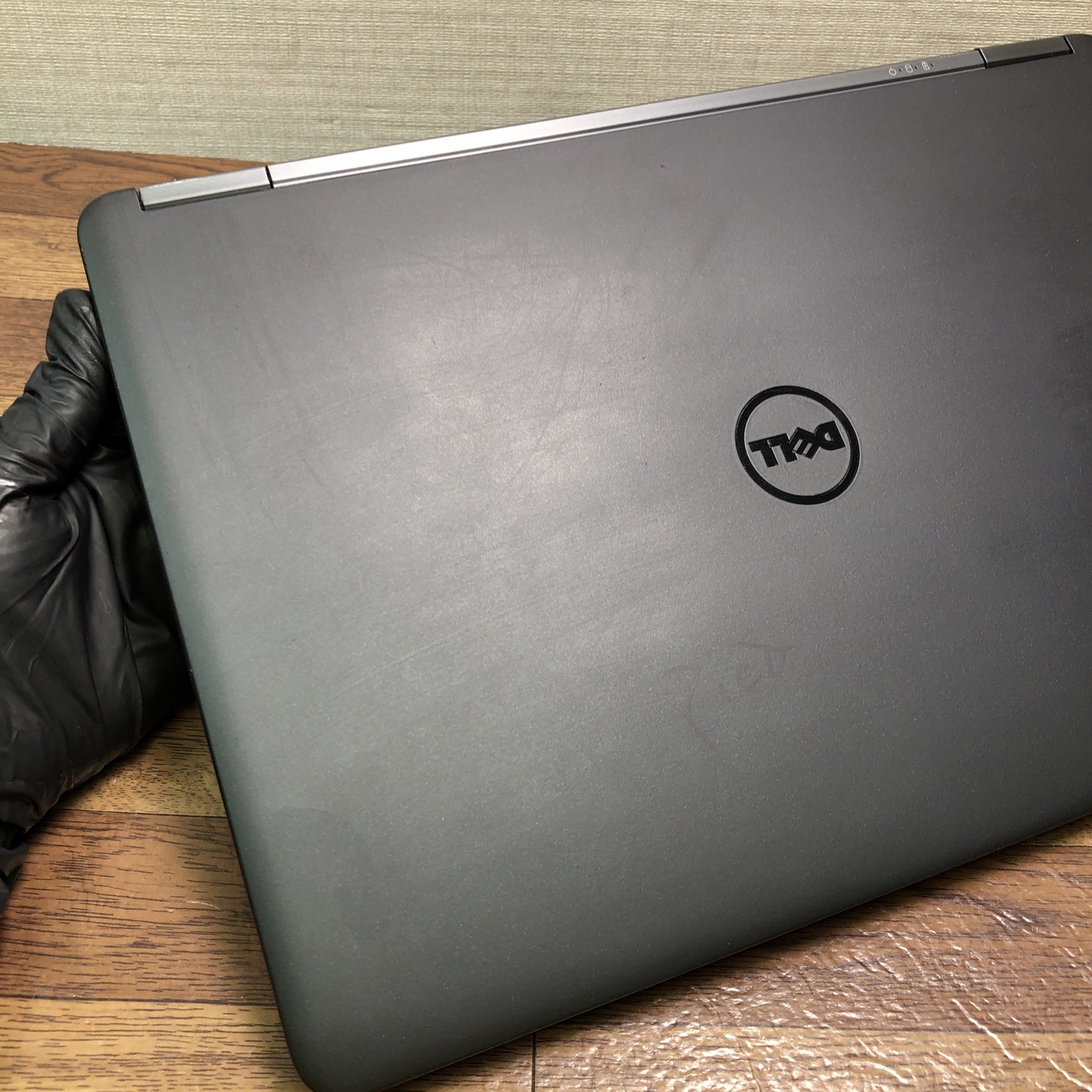 Dell Latitude E7450 14” Core i5-5300U 2.30GHz 256GB SSD 8GB RAM DDR3 – No OS