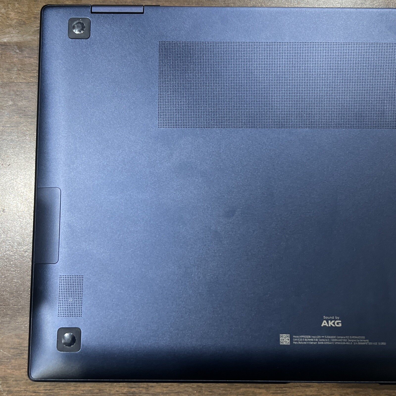 Samsung Galaxy Book Pro 360 NP950QDB-KB2US 15.6″ i7-1165G7 16GB 1TB ISSUE